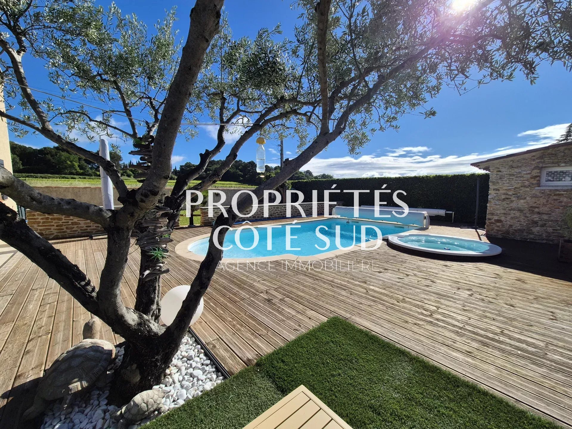 Maison familiale avec piscine de 125 m² sur un terrain 806 m2 - Photo 4
