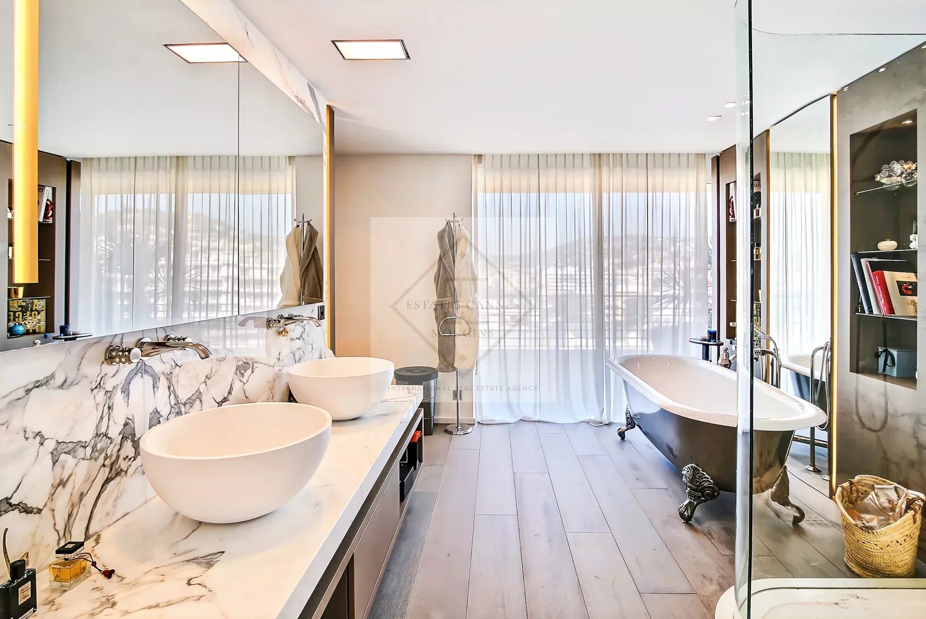CANNES CROISETTE – PENTHOUSE D'EXCEPTION AVEC VUE MER PANORAMIQUE — photo 19