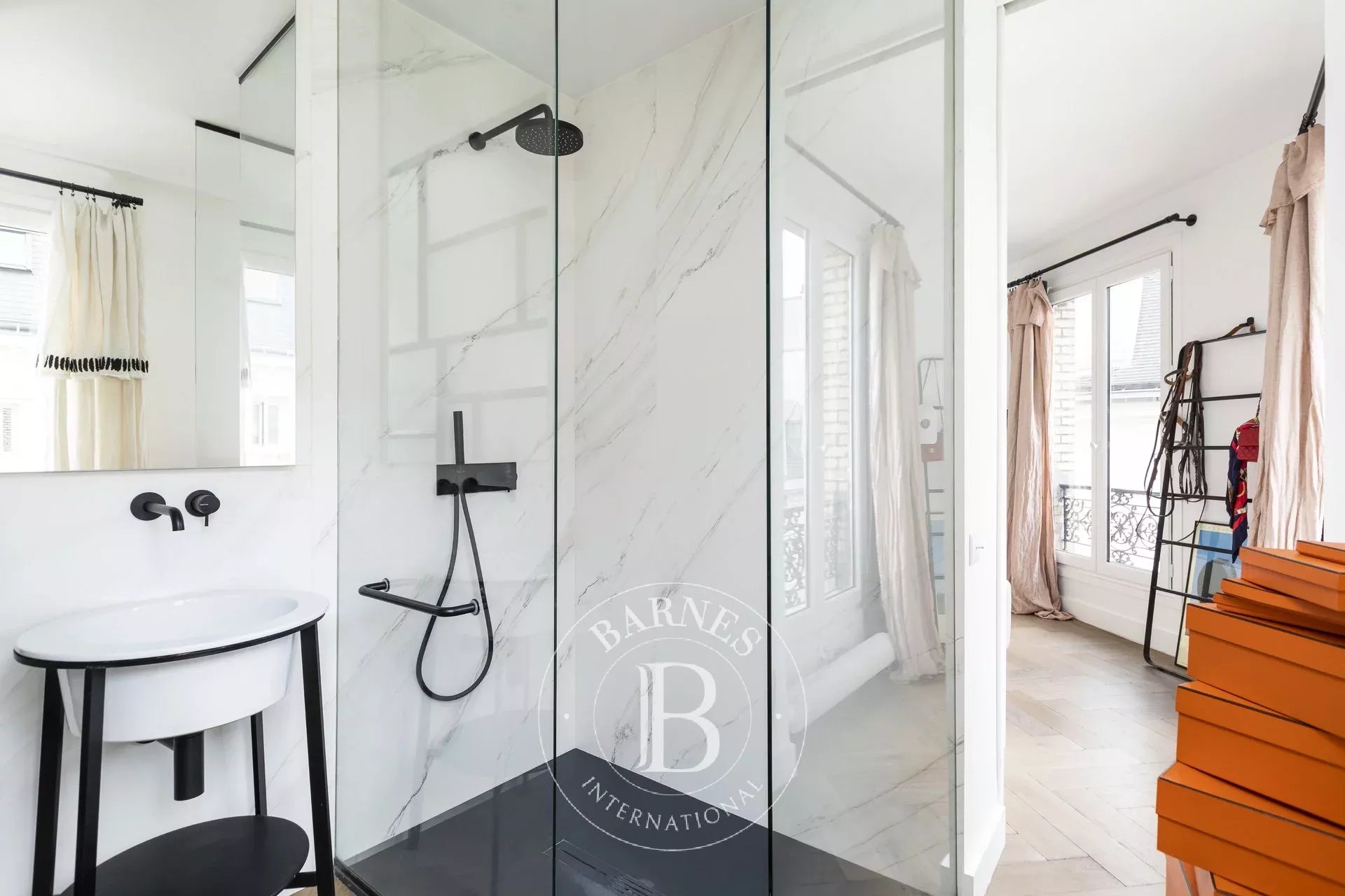 Daire Paris 3ème - picture 16