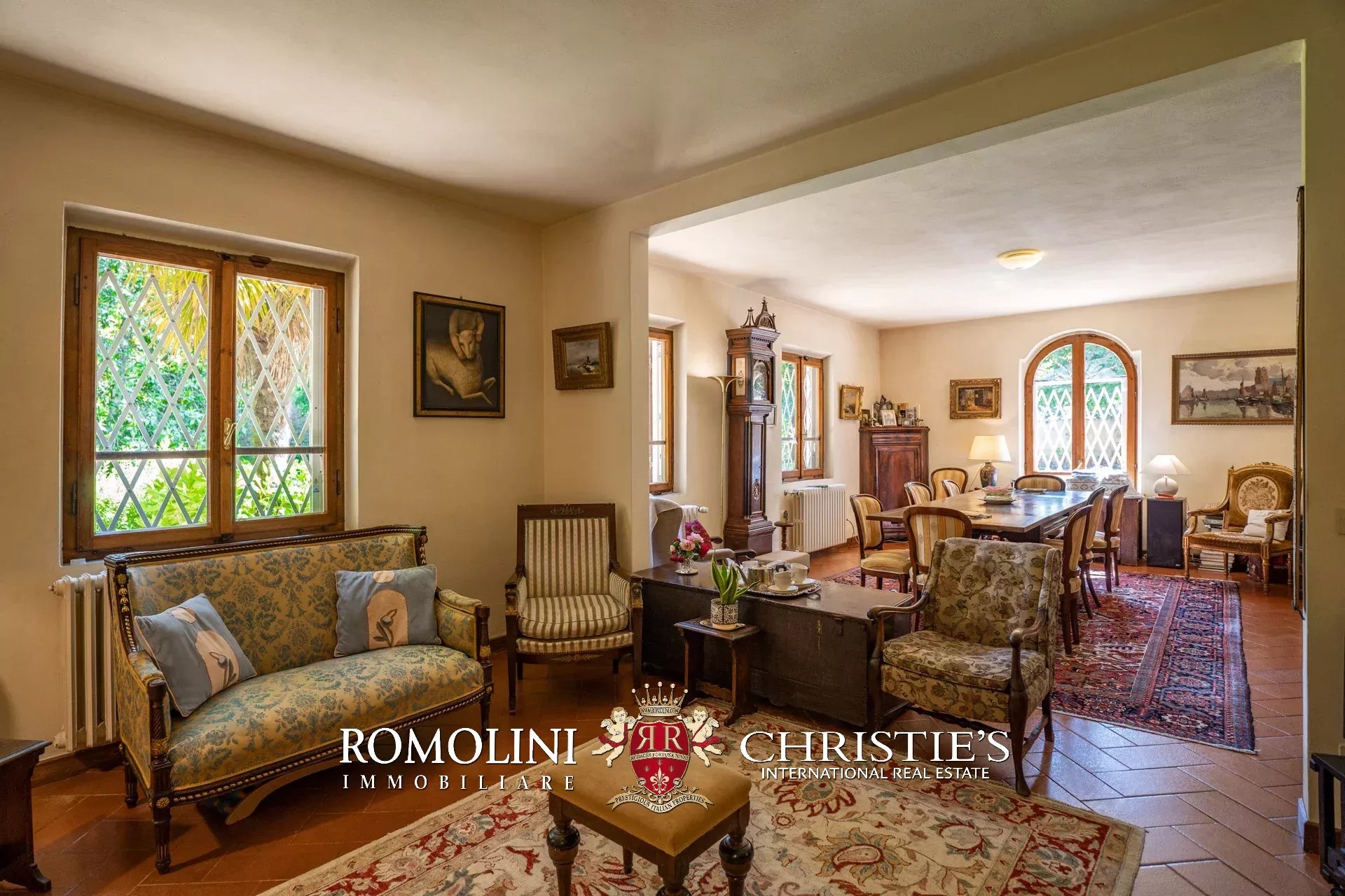 8 Bedroom Villa/Townhouse's Image 69