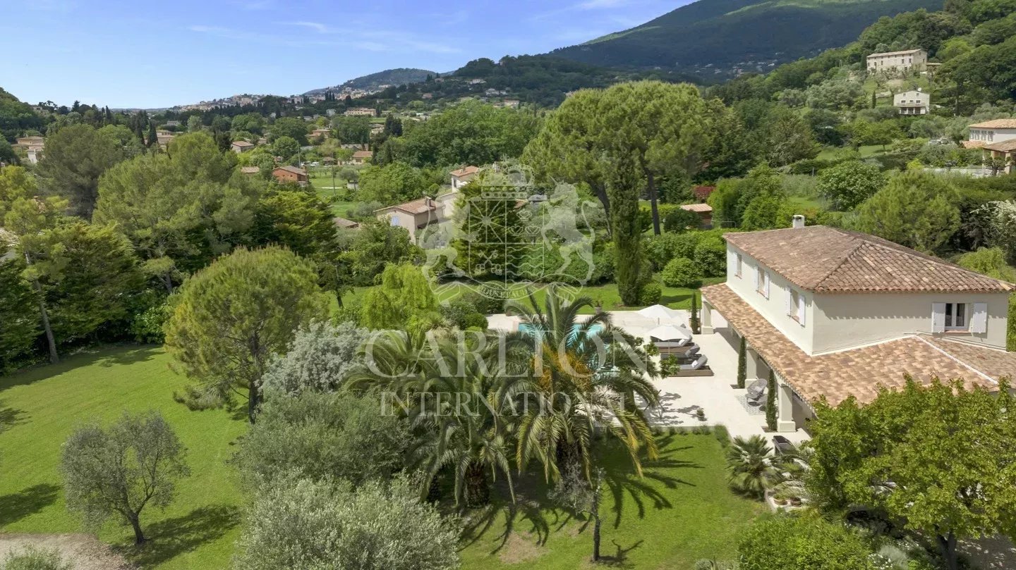 CHATEAUNEUF: Cannes Countryside – Stunning Modern Provençal Style Villa with Mountain Views
