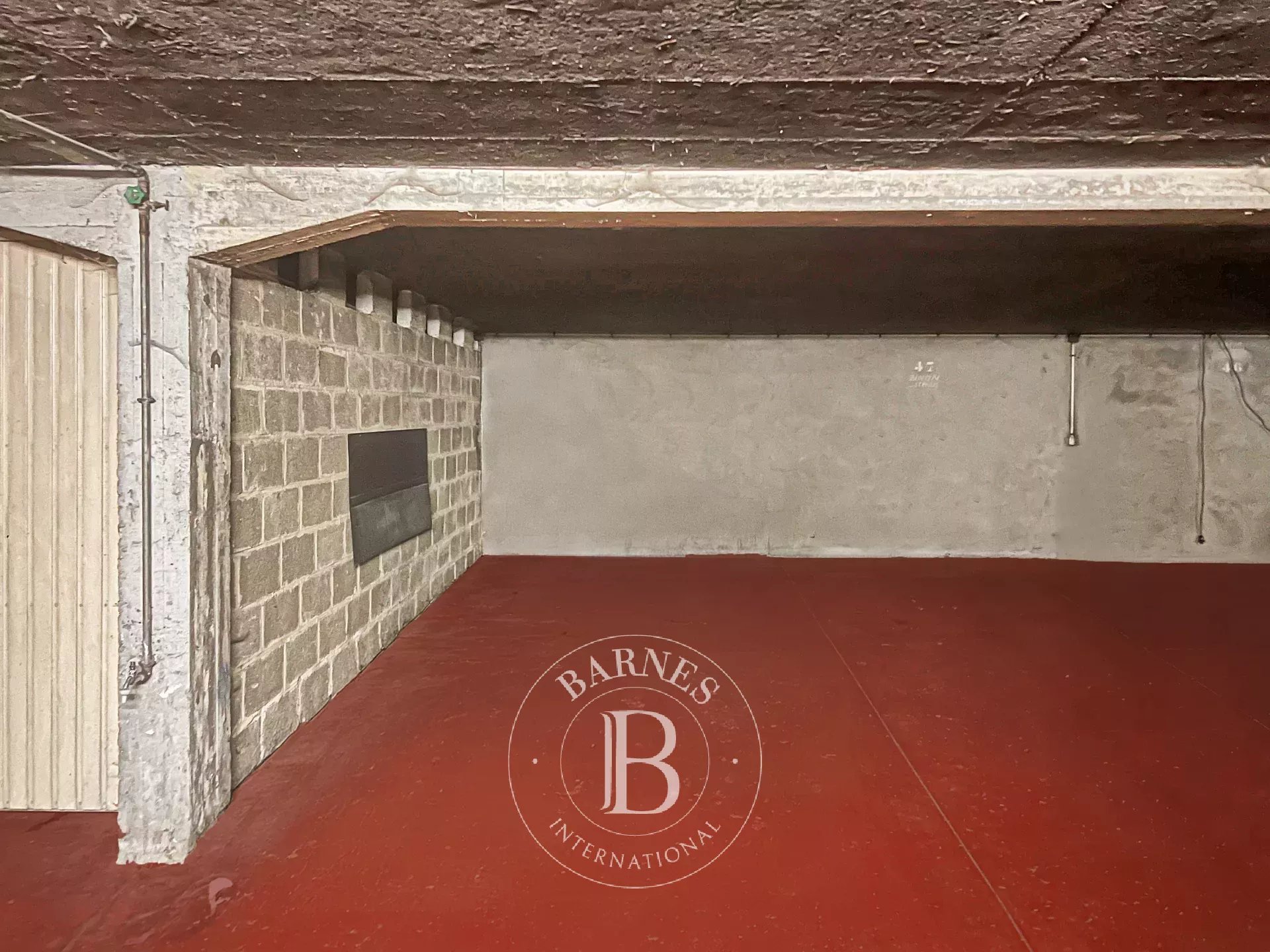 Underground parking location in Waterloo