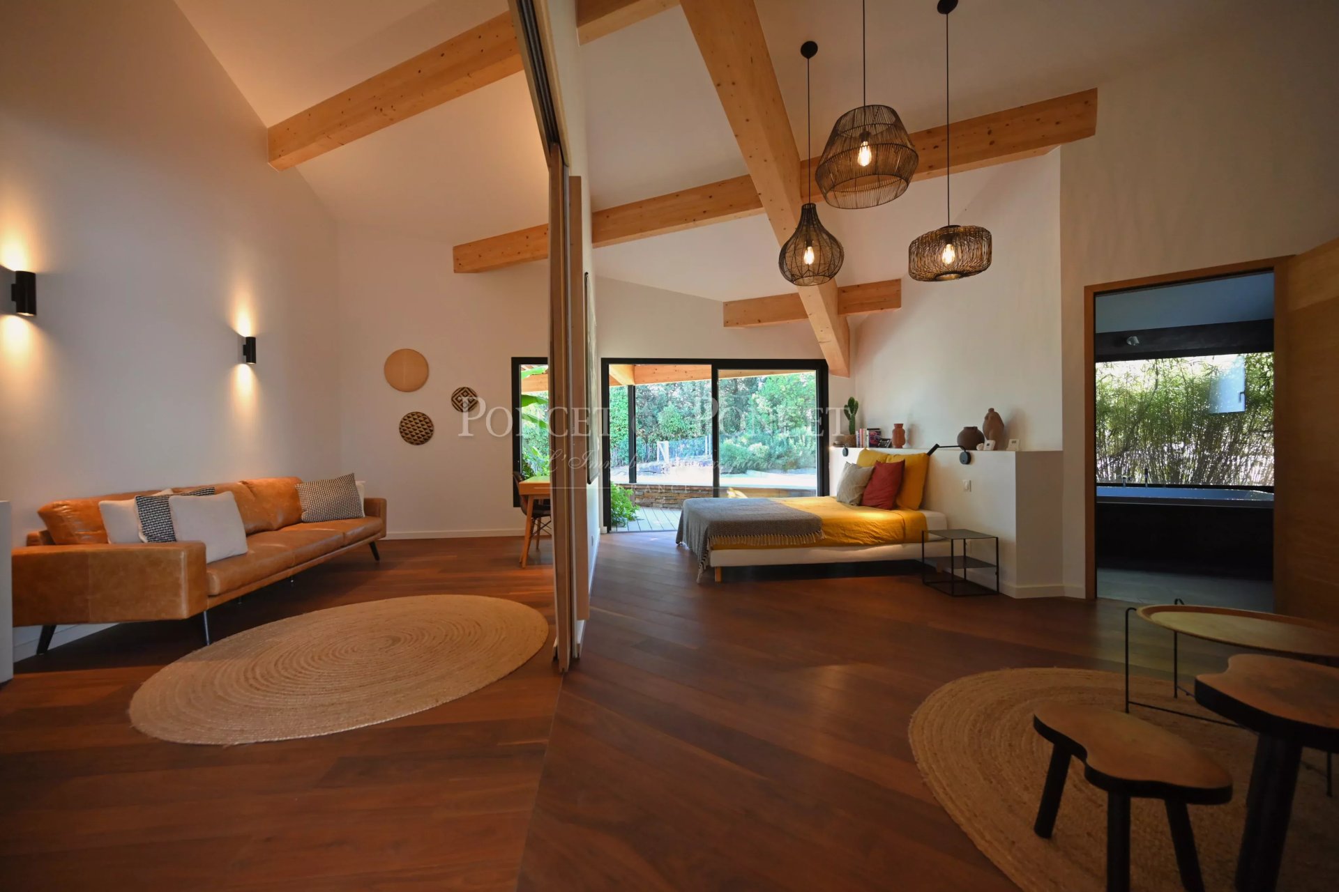 6 Bedroom Villa/Townhouse's Image 12