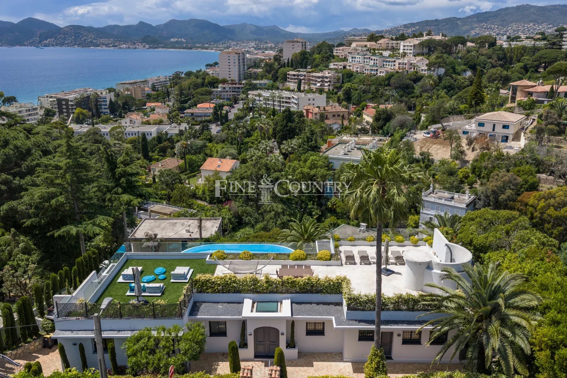 Photo of Villa for sale Cannes with sea view