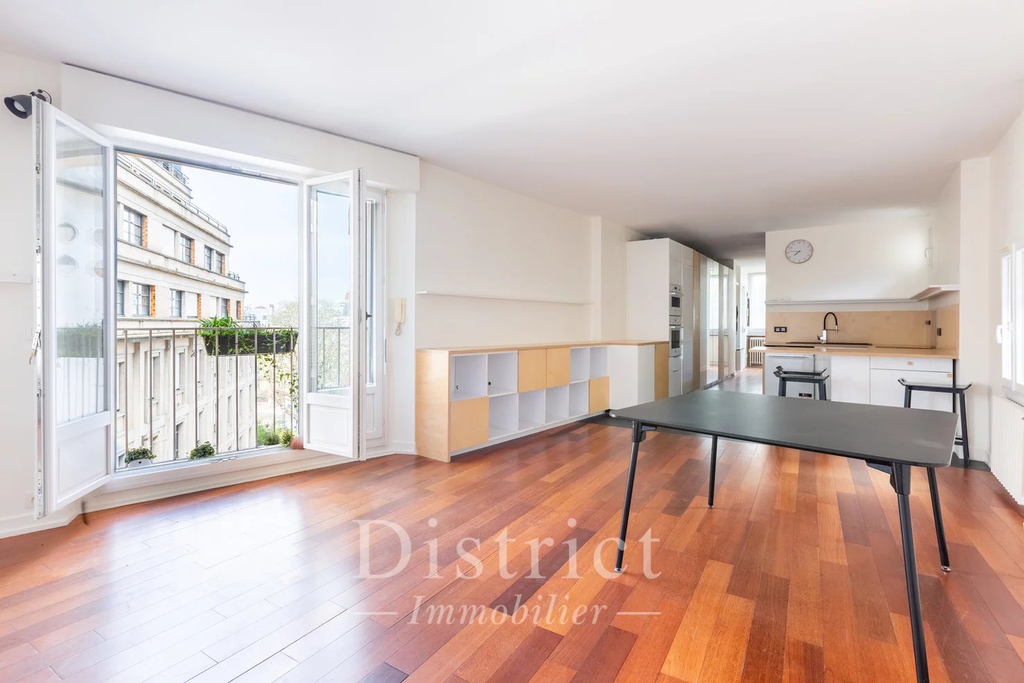 Sorbonne - Appartement de 66m² en étage élevé avec ascenseur. Vue dégagée plein Ouest!