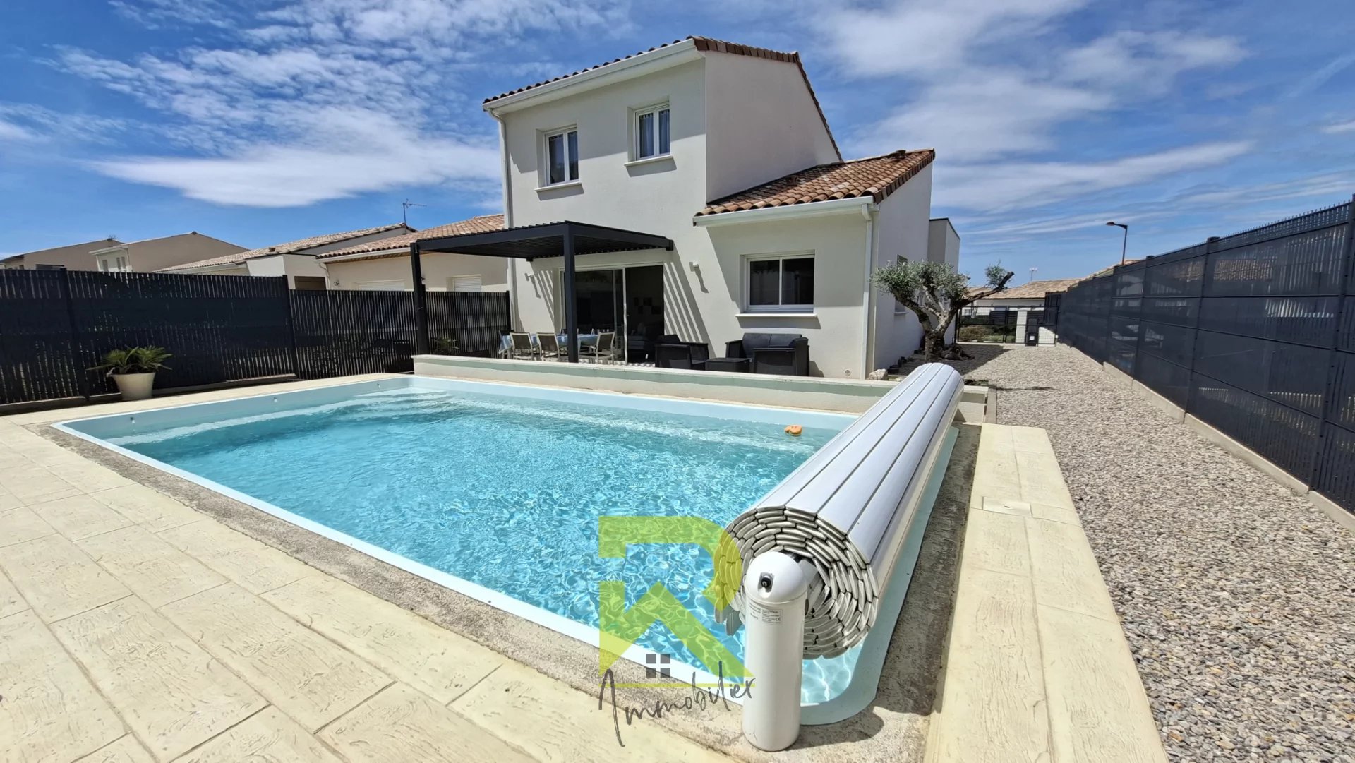 Maison contemporaine de 2024 - 101 m2   4 chambres   Piscine