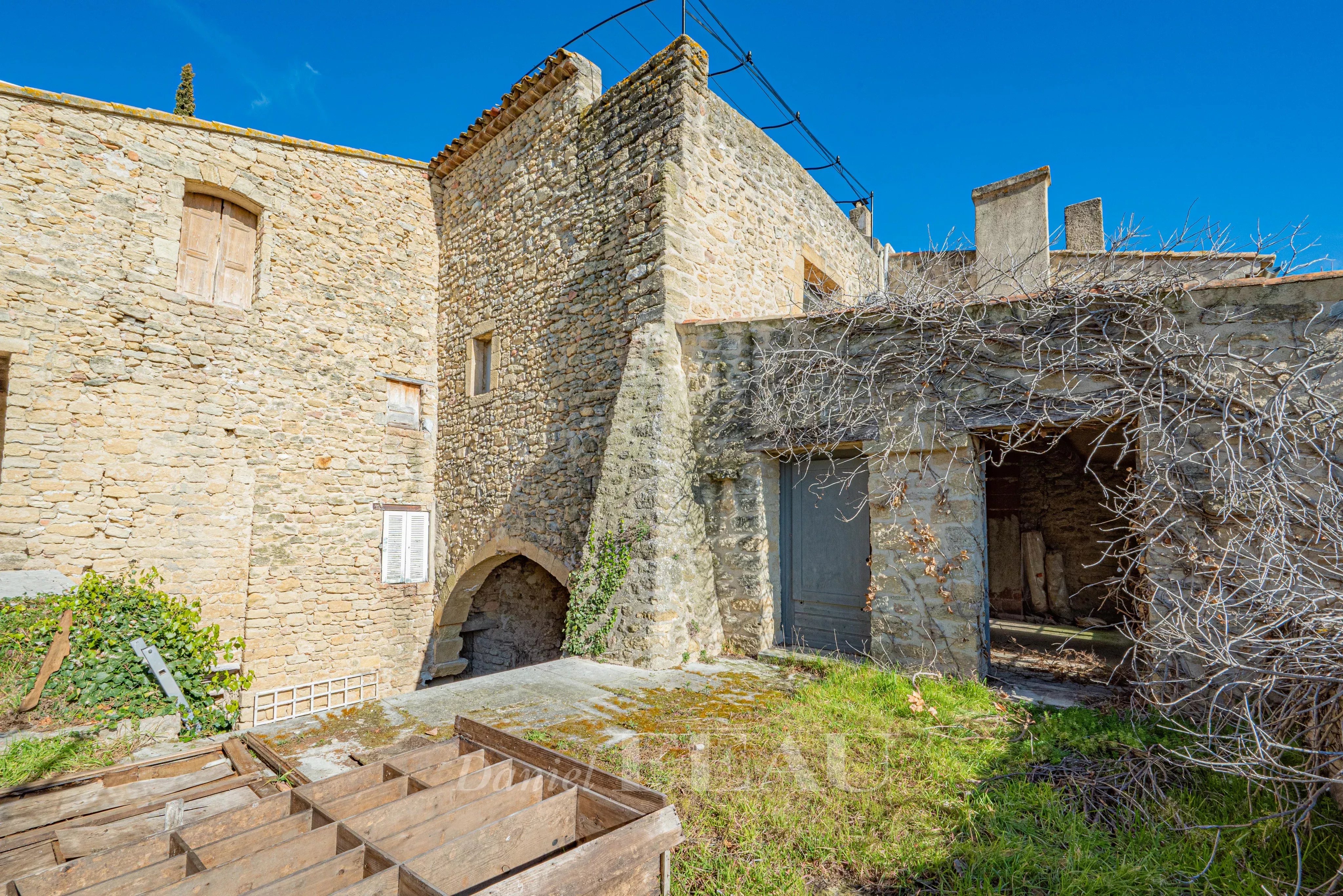 Sale Village house Ansouis