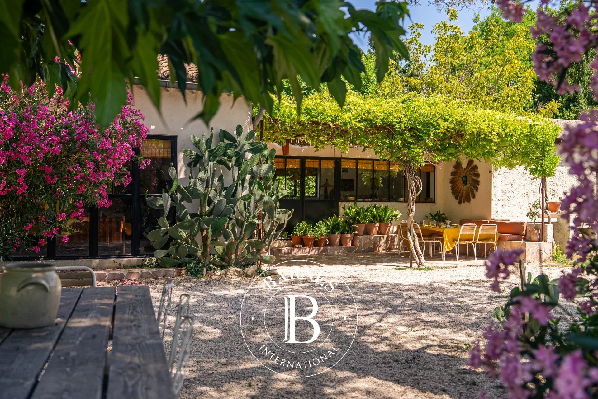 Maison Eygalières  -  ref 87119855 (picture 1)