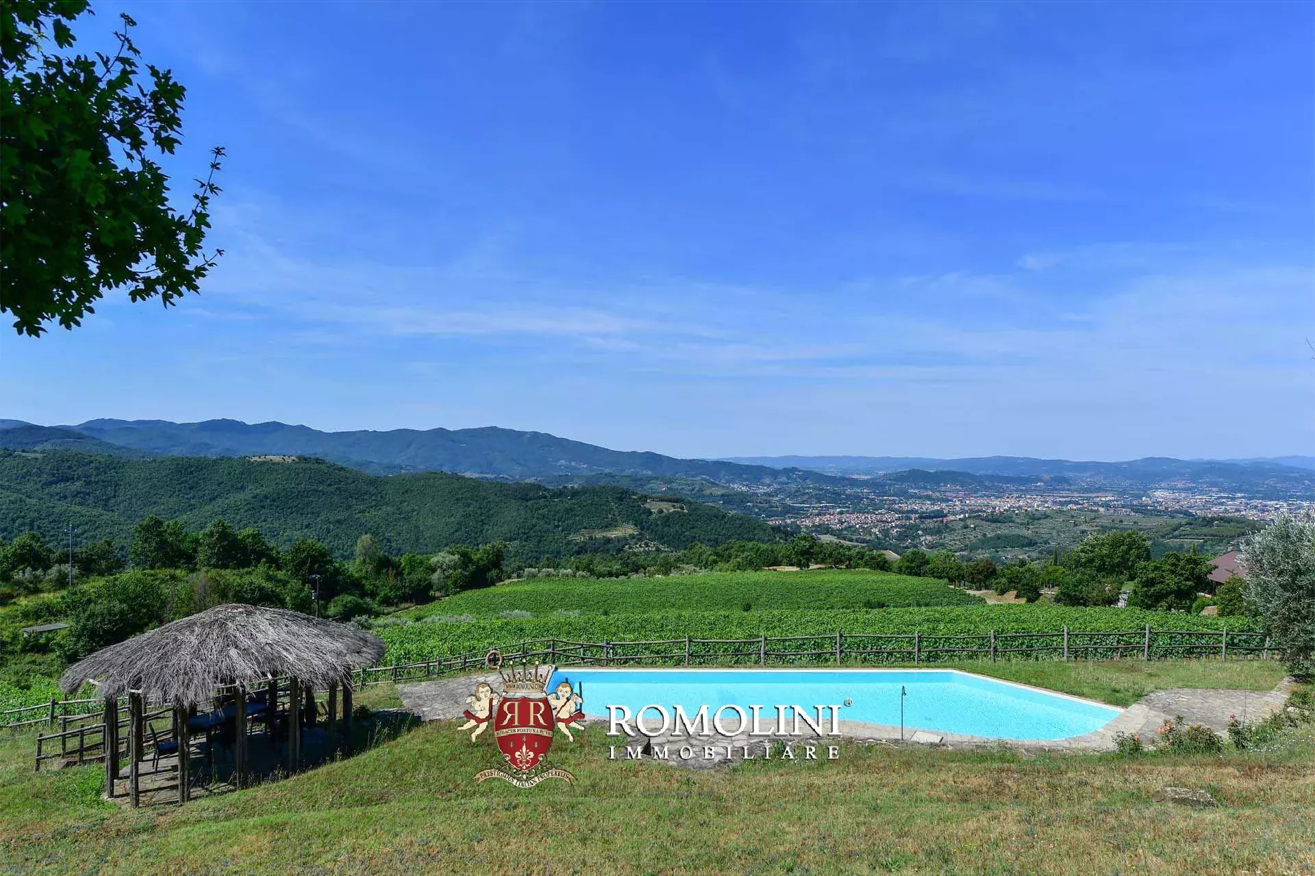 16 Bedroom Vineyard's Image 39