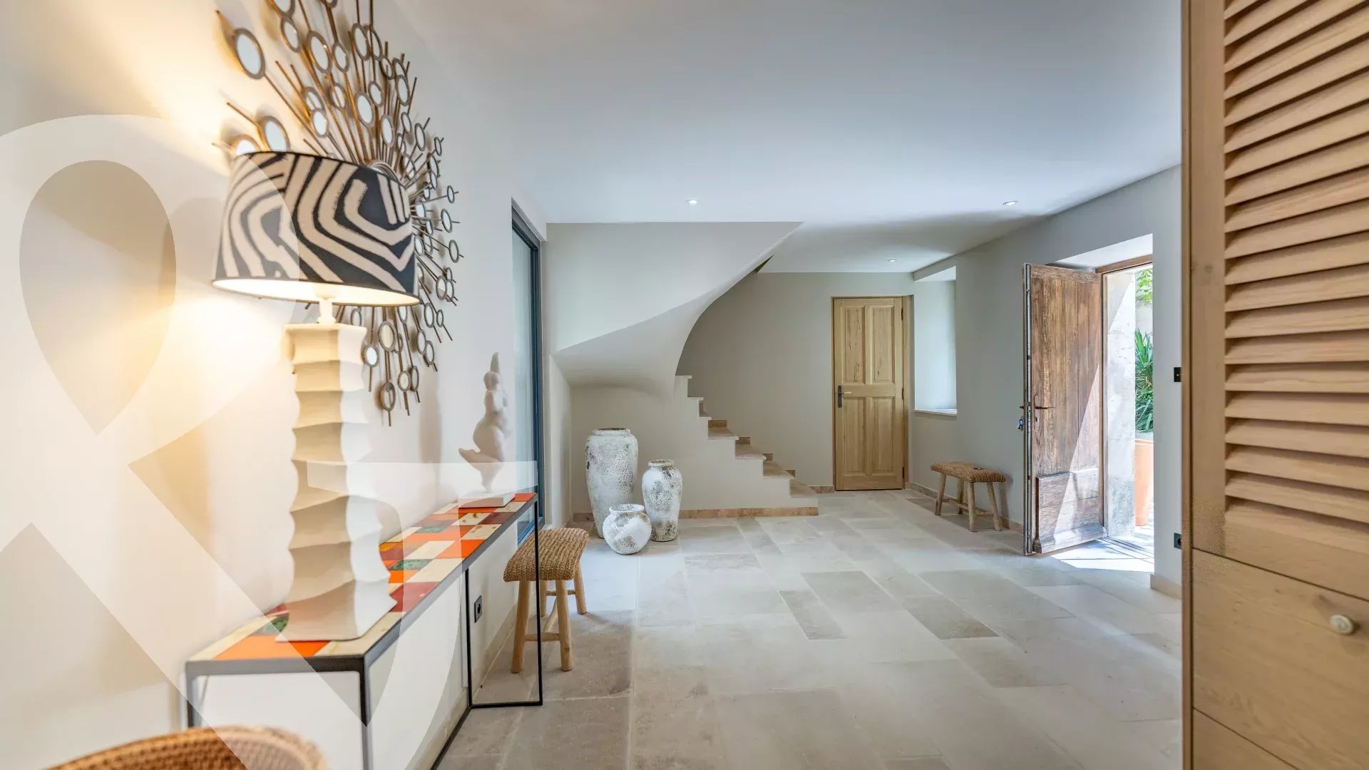 UN BIEN UNIQUE AVEC VUE SUR L'EGLISE