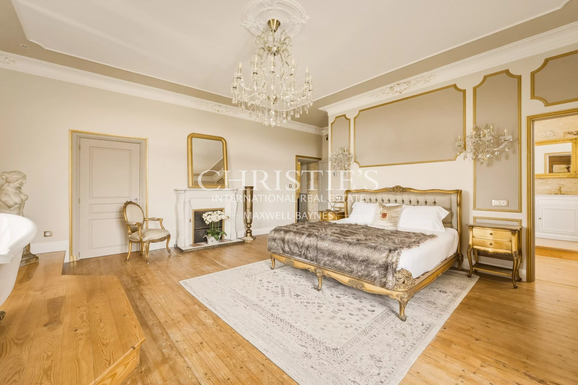 11 Bedroom Chateau's Image 31