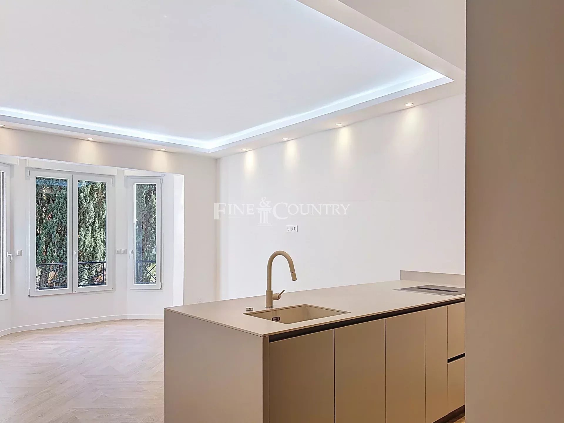 One-Bedroom Apartment for Sale – Croisette sector Cannes Accommodation in Cannes