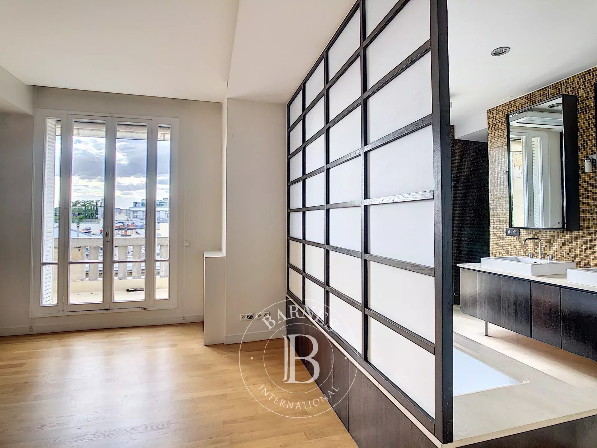 Paris  - Apartment 3 Bedrooms - picture 8