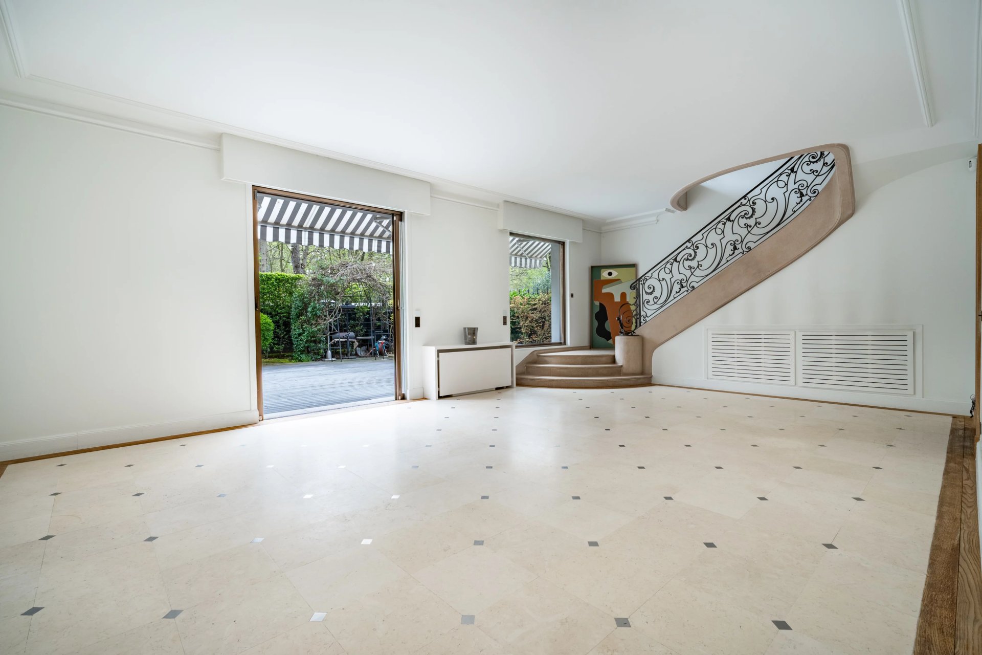 4 Bedroom Apartment/Flat's Image 3