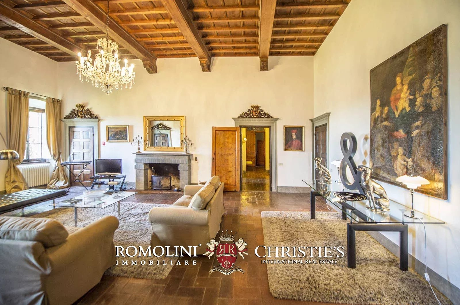 LUXURY HISTORICAL VILLA FOR SALE IN RADDA IN CHIANTI, TUSCANY