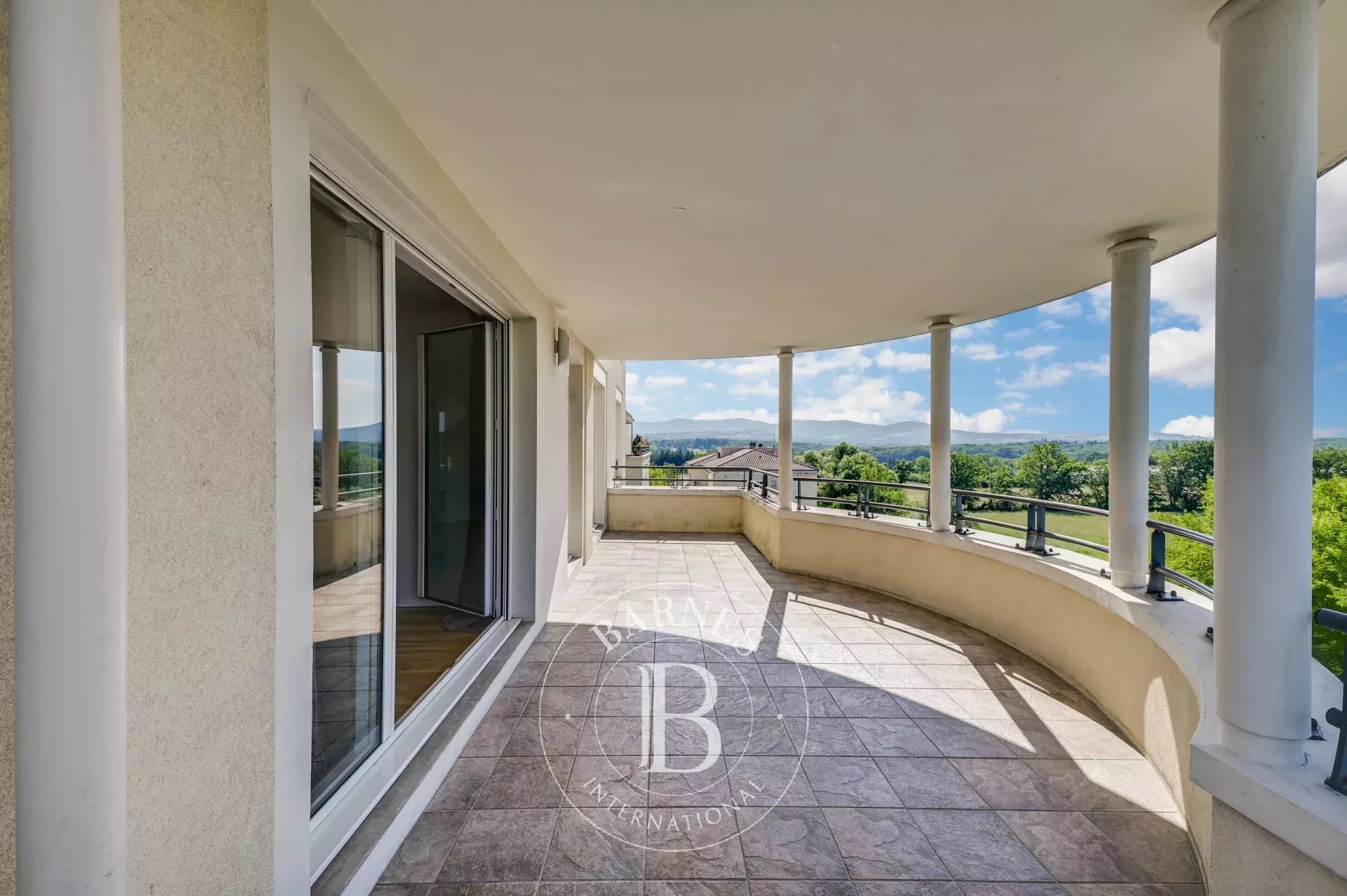 Daire Charbonnières-les-Bains