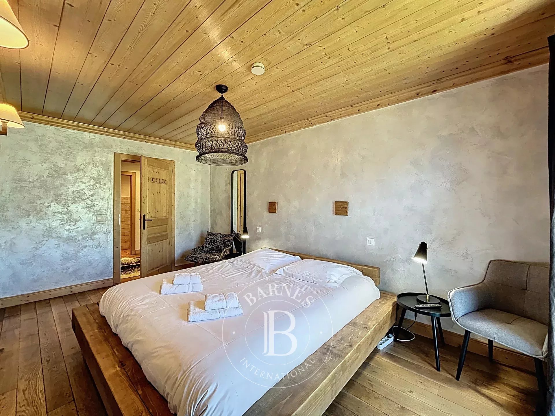 Photo of Les Gets – Ski-in/Ski-out property with 3 units