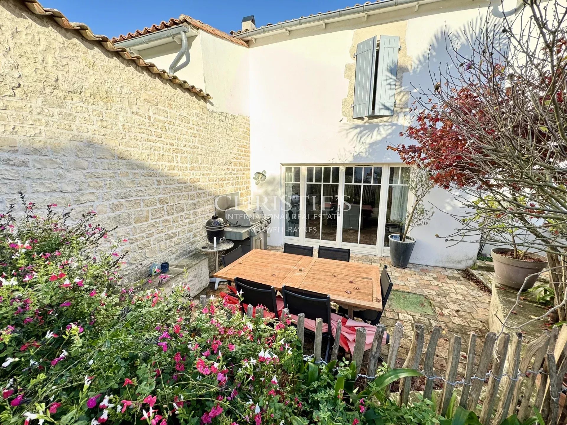 5 Bedroom Villa/Townhouse's Image 31