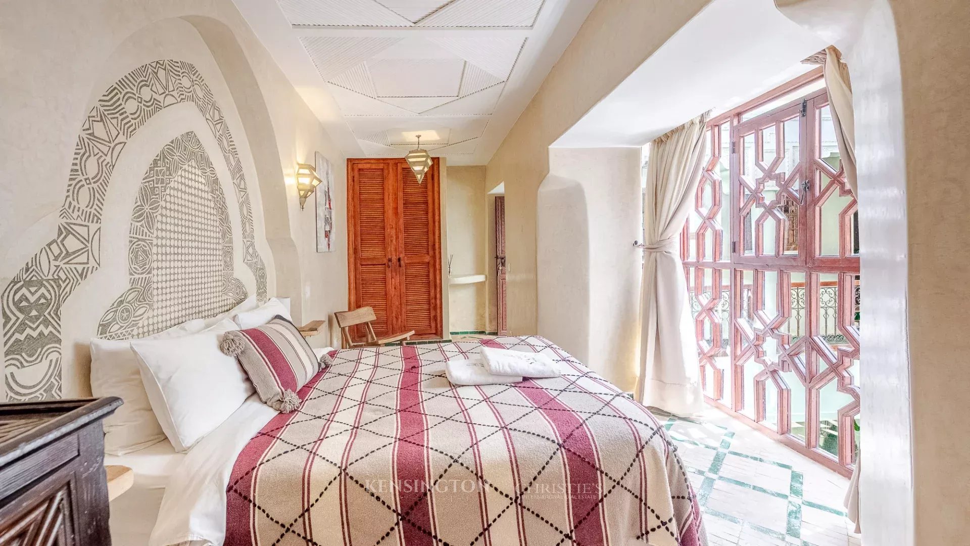 6 Bedroom Villa/Townhouse's Image 14