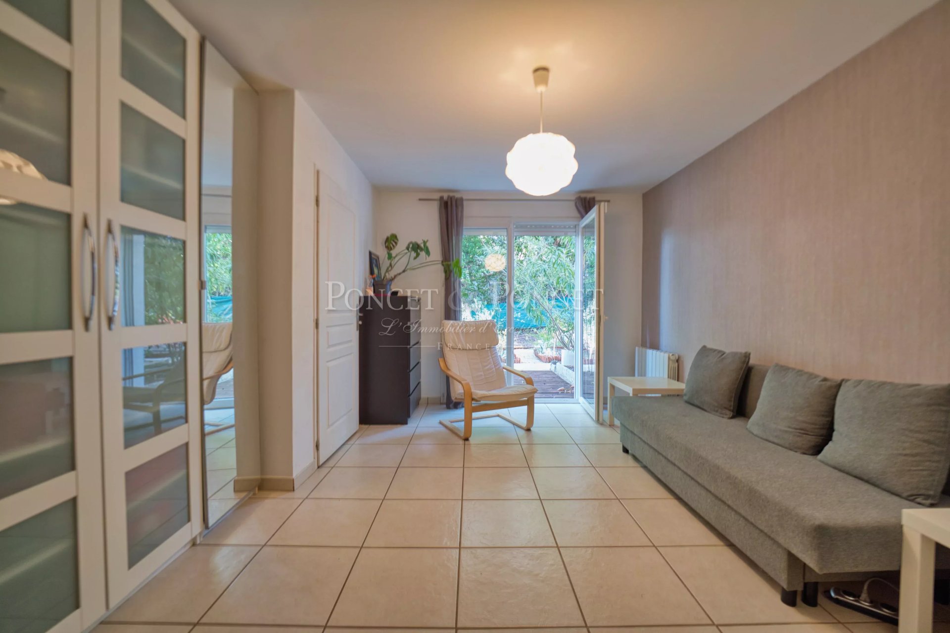 5 Bedroom Villa/Townhouse's Image 8