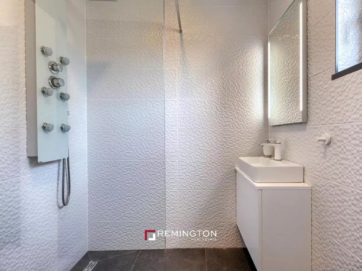 3 Bedroom Villa/Townhouse's Image 16