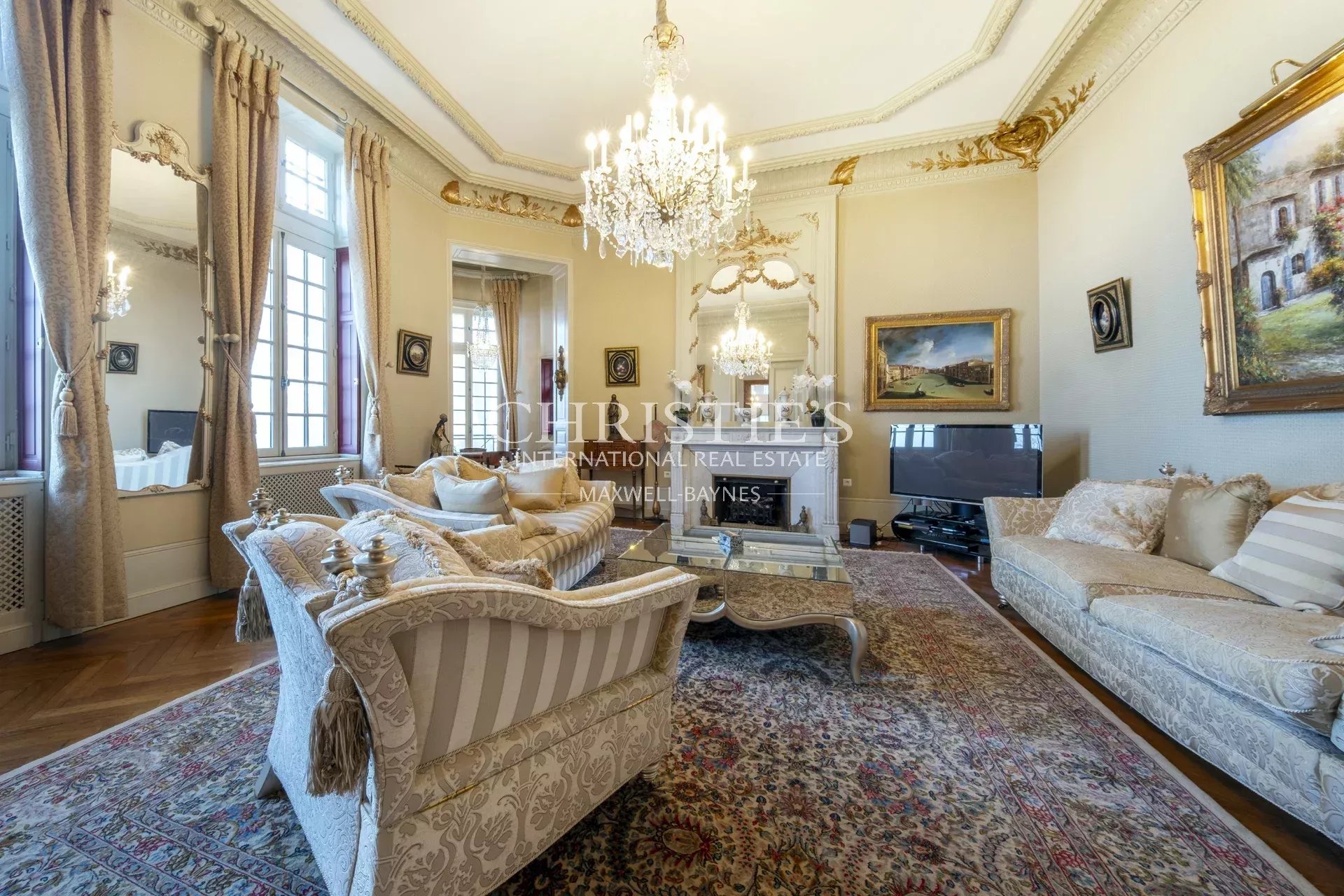 11 Bedroom Chateau's Image 10