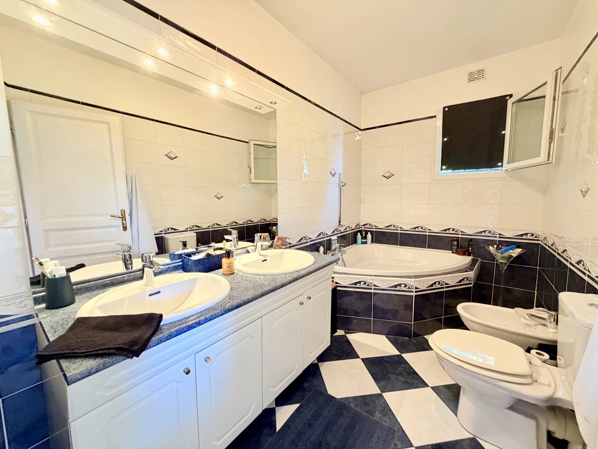 🏡✨ VILLEFRANCHE-SUR-MER – CHARMING PROVENCAL PROPERTY ✨🌿
