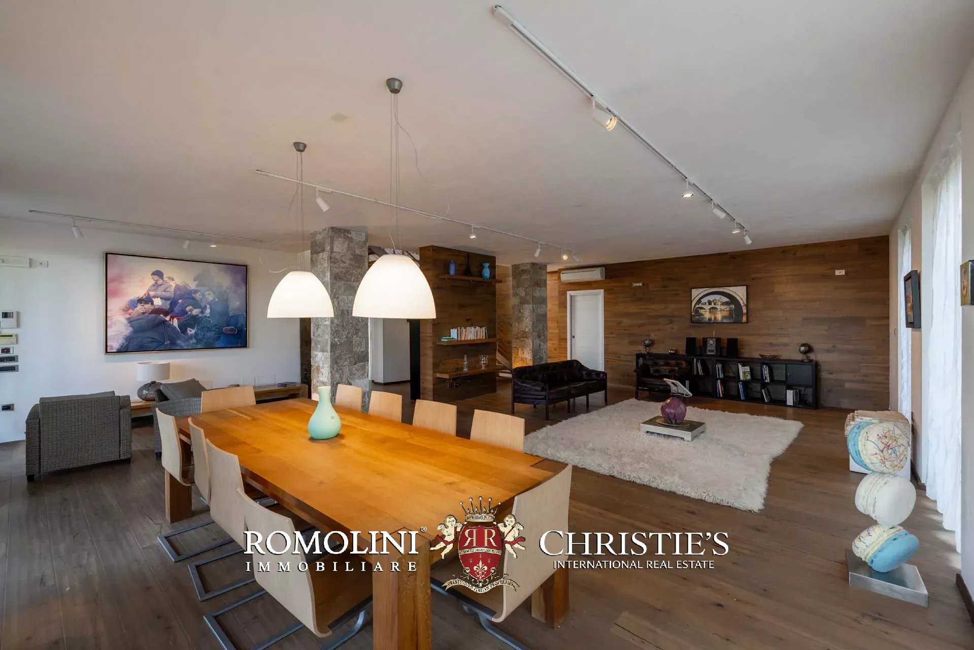 4 Bedroom Villa/Townhouse's Image 34