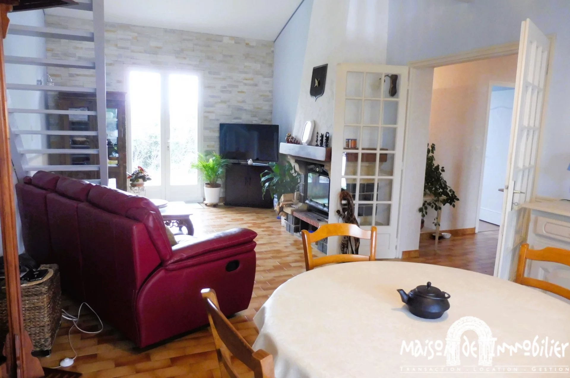 PAVILLON LUMINEUX - 5 PIECES - JARDIN - GARAGE - MESCHERS SU