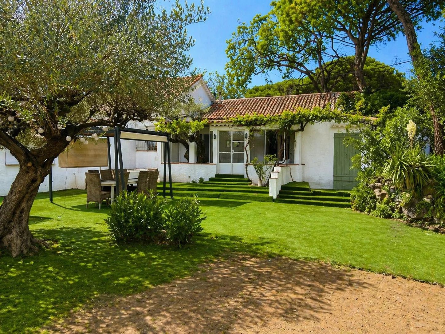 MAISON MITOYENNE À RÉNOVER À RAMATUELLE PROCHE PLAGES, PLEIN SUD