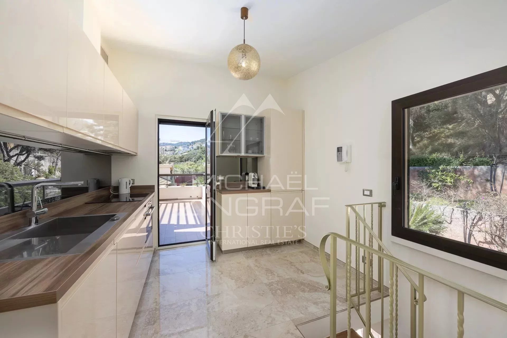 3 Bedroom Apartment/Flat's Image 6