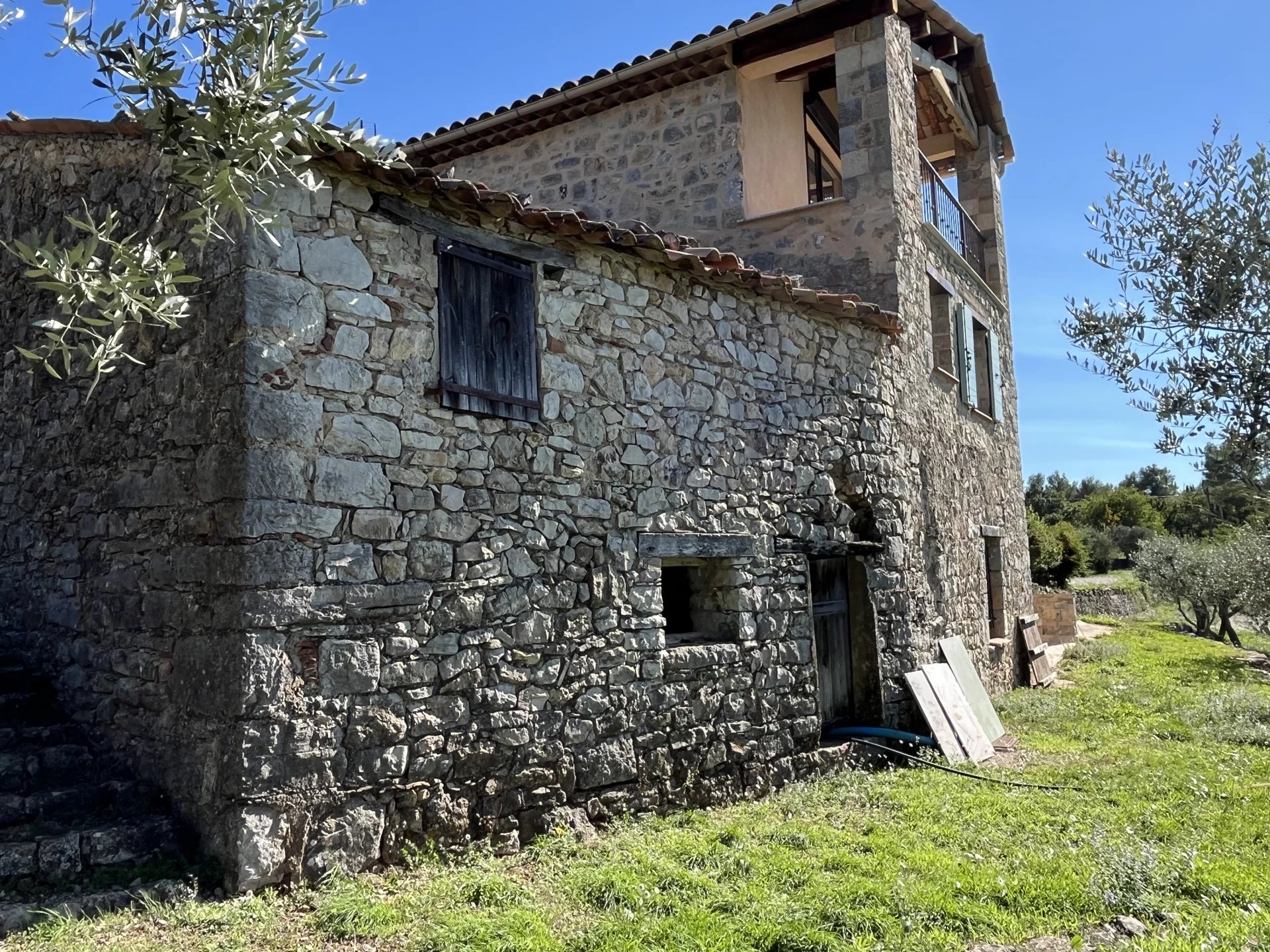 Old stone mas with amazing panoramic view - FAYENCE