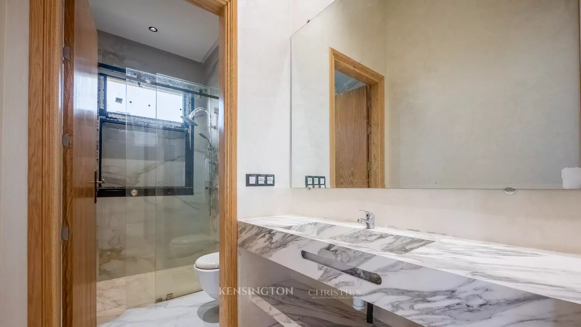 4 Bedroom Villa/Townhouse's Image 11