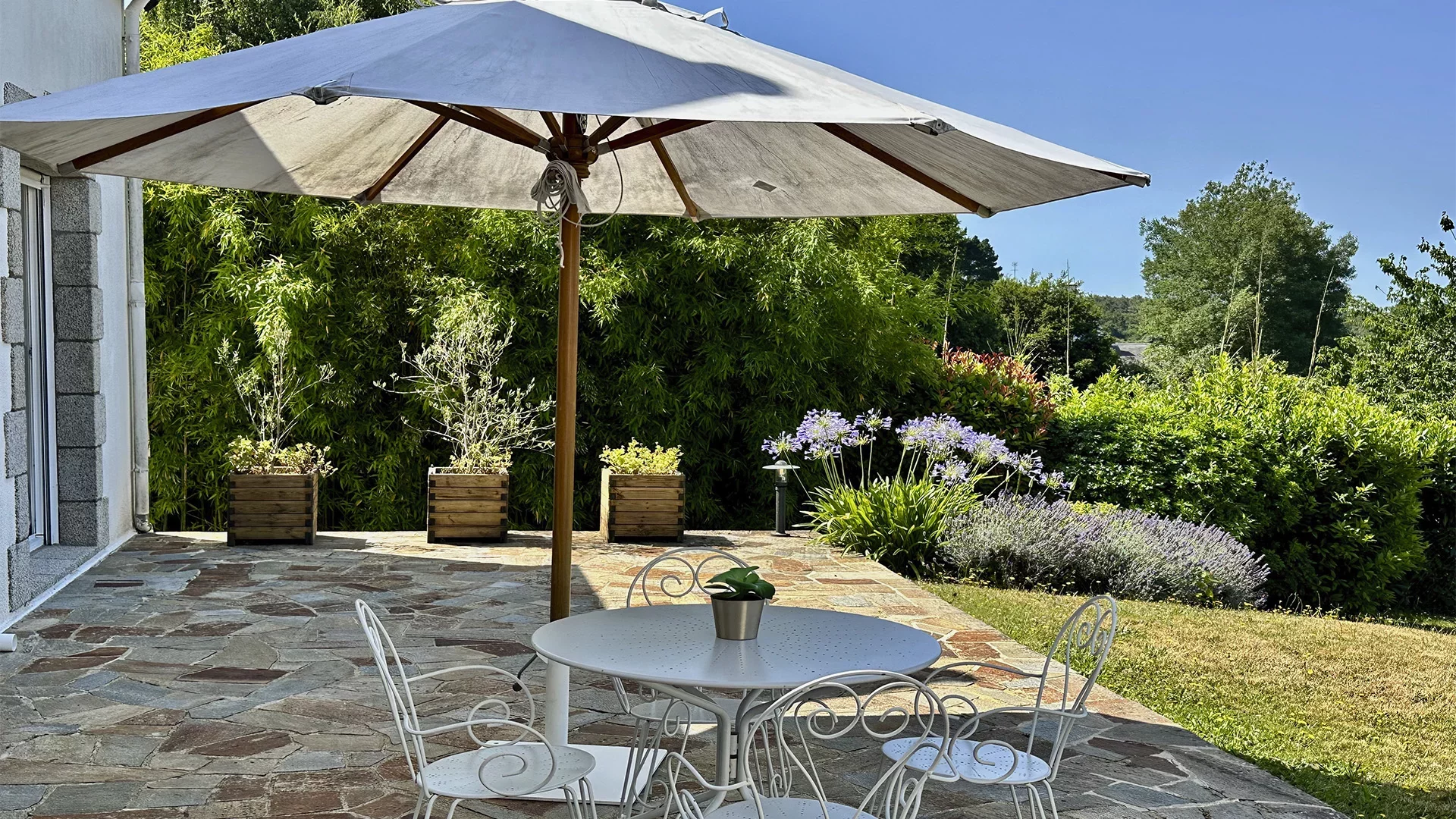 Crach - CRACH GRANDE MAISON VUE SUR MER A VENDRE.