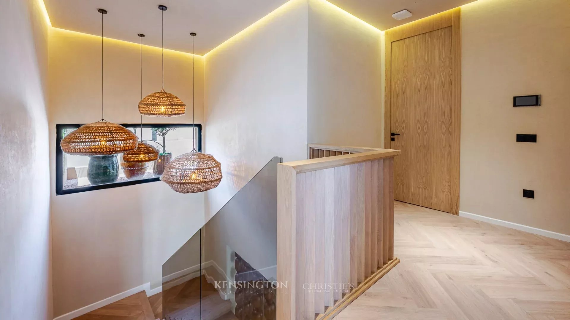 5 Bedroom Villa/Townhouse's Image 36