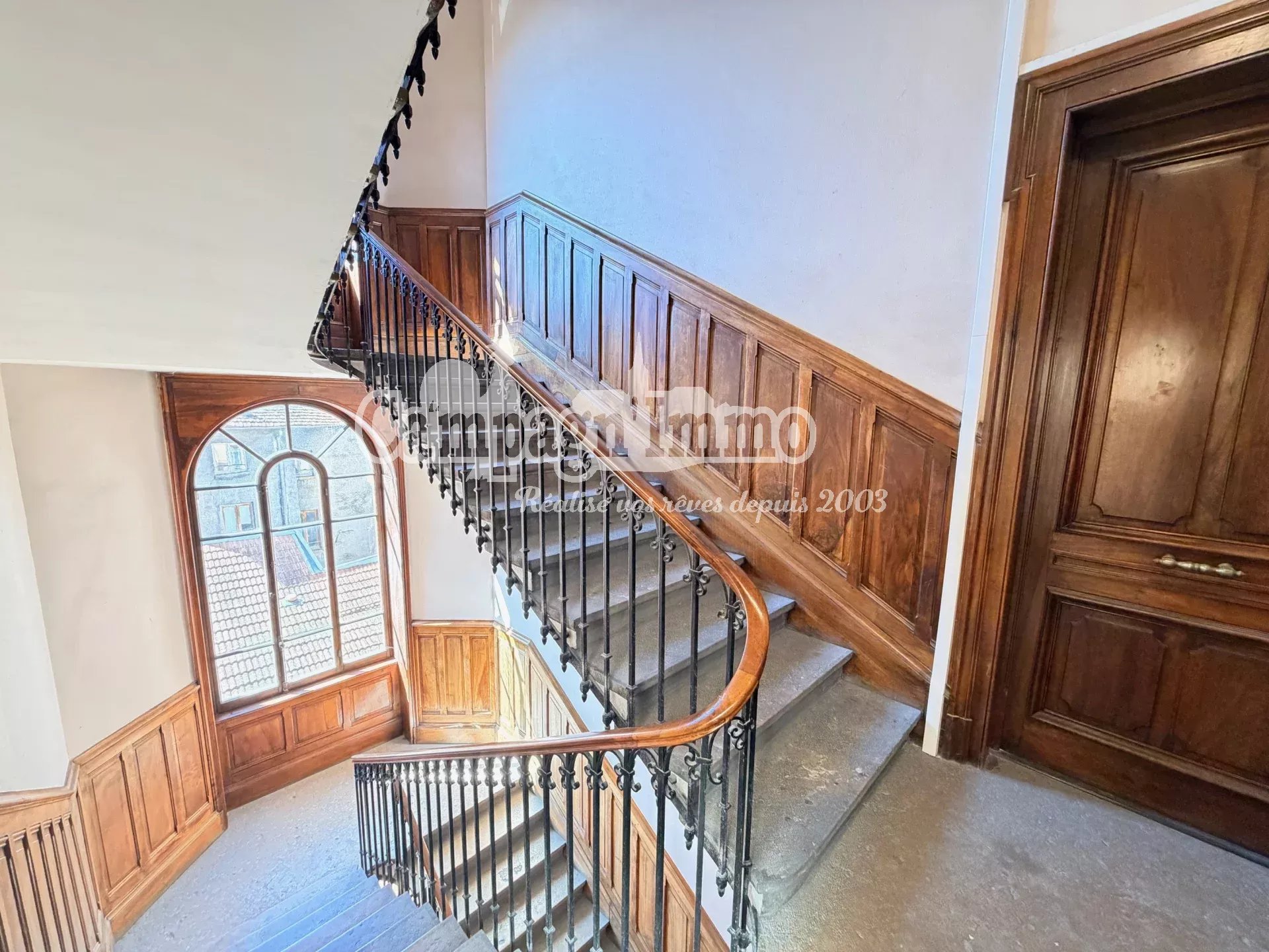 Agence immobilière de 