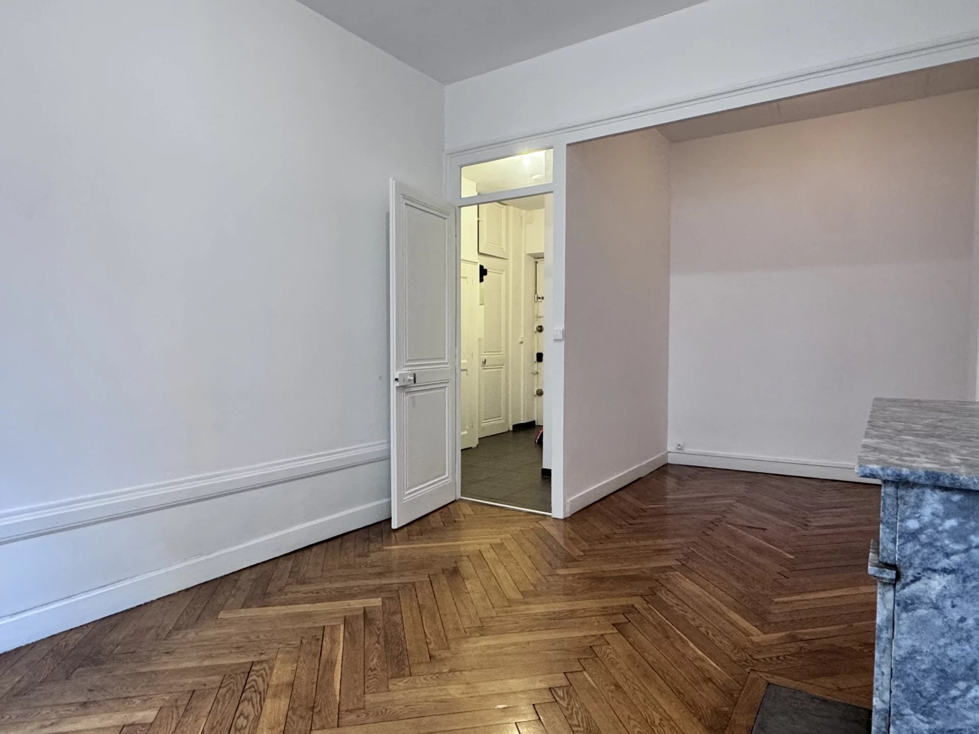 Charmant T1 Bis dans bel immeuble ancien