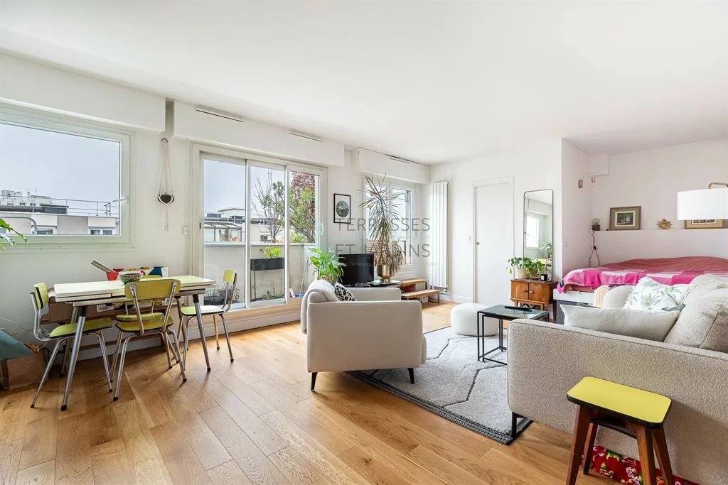 Paris 19 - Buttes Chaumont - Appartement 1p - Terrasse - Balcon