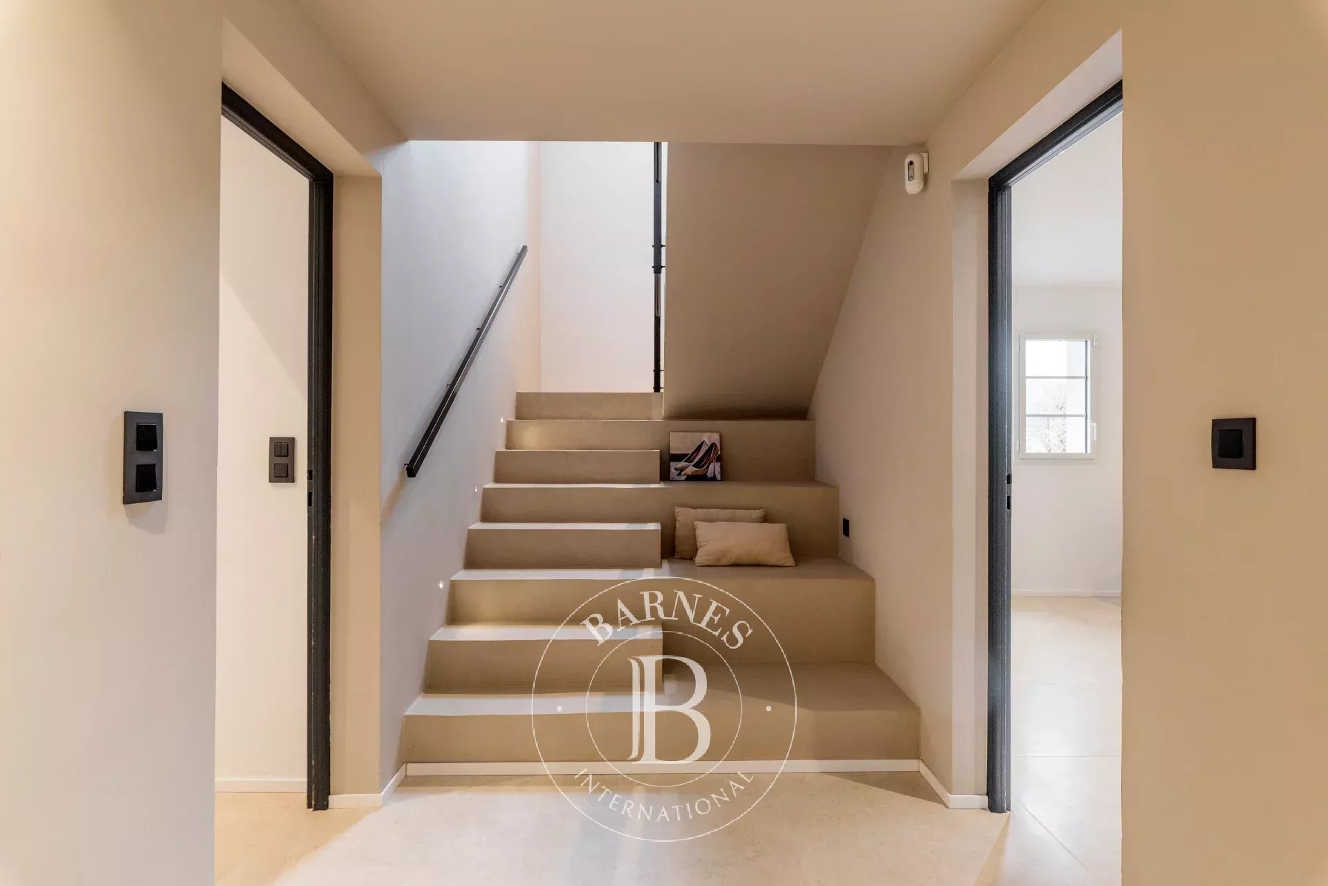 Le Rouret - Magnificent renovated family property in a quiet location - Panoramic hills view - picture 26