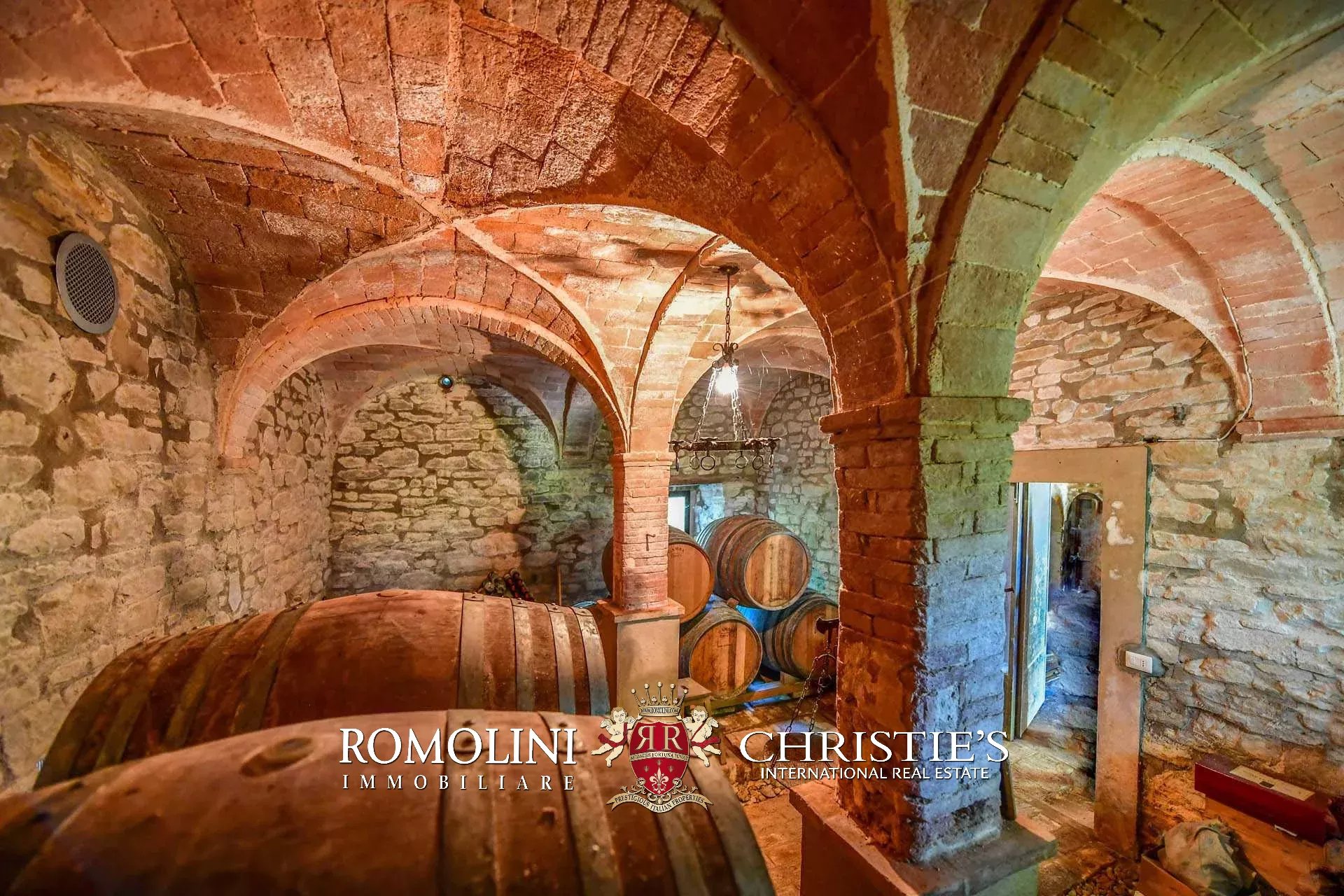 3 Bedroom Vineyard's Image 8