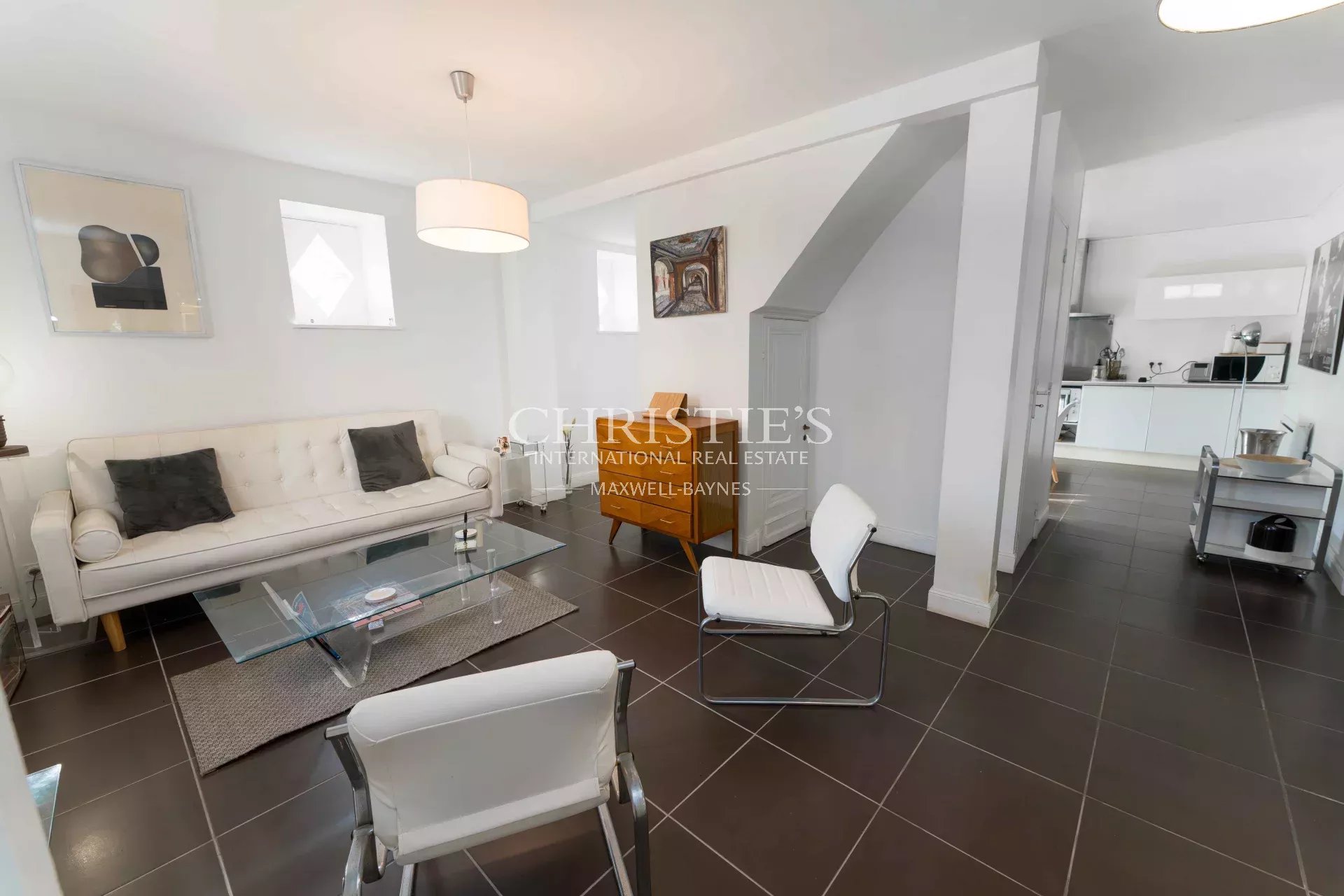 5 Bedroom Villa/Townhouse's Image 4