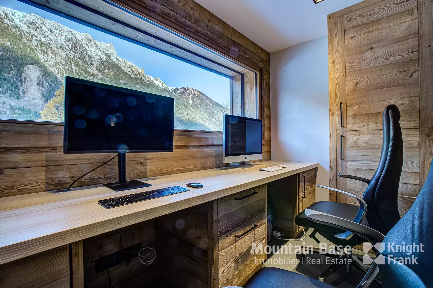 Photo of Chalet recently built four-bedroom chalet located in Les Songenaz