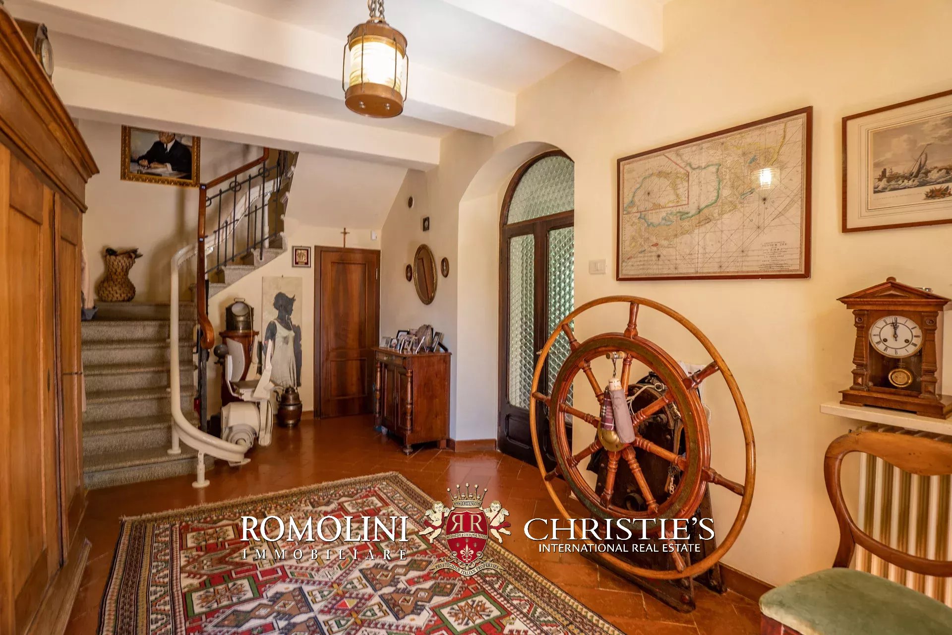 8 Bedroom Villa/Townhouse's Image 83