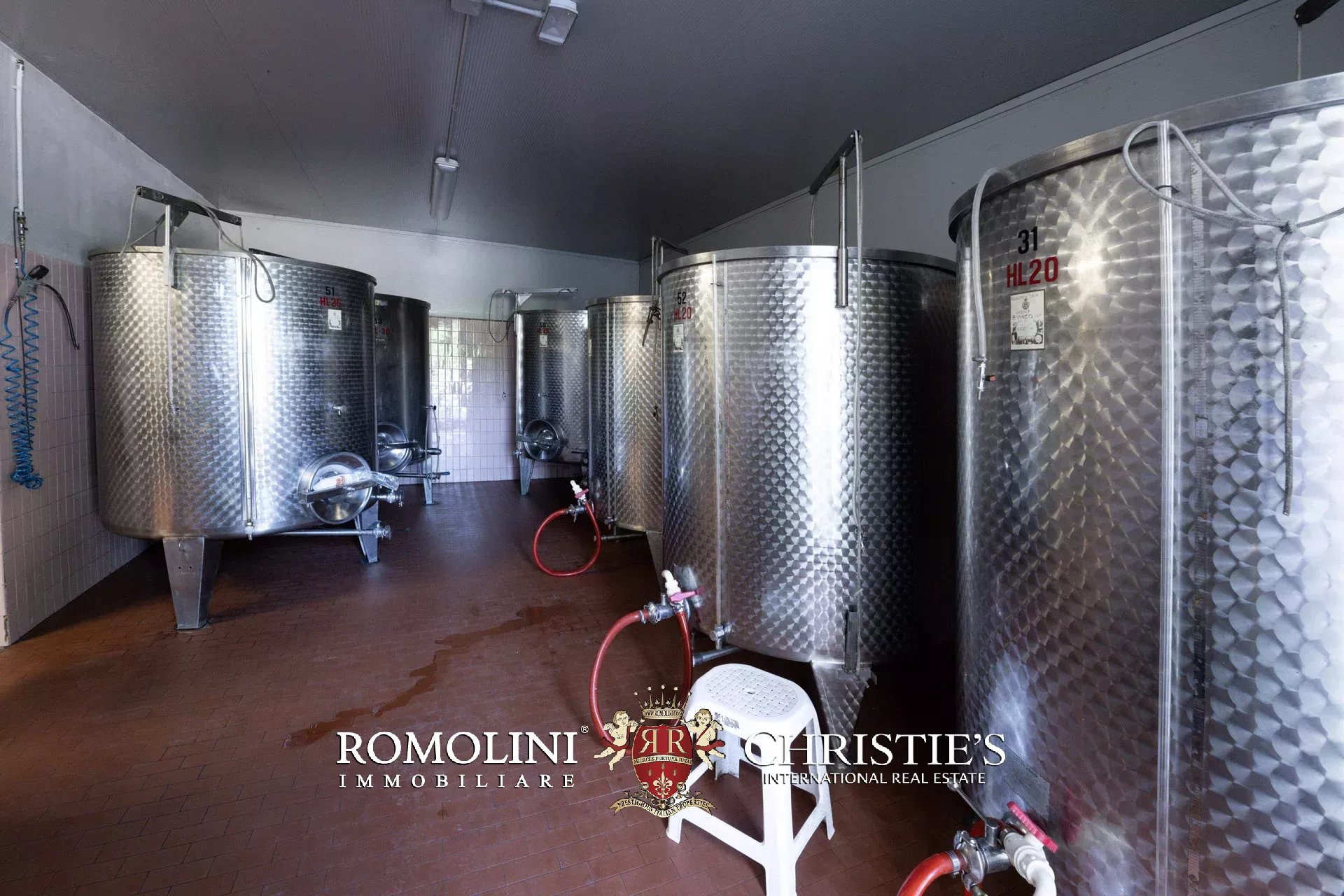 3 Bedroom Vineyard's Image 22
