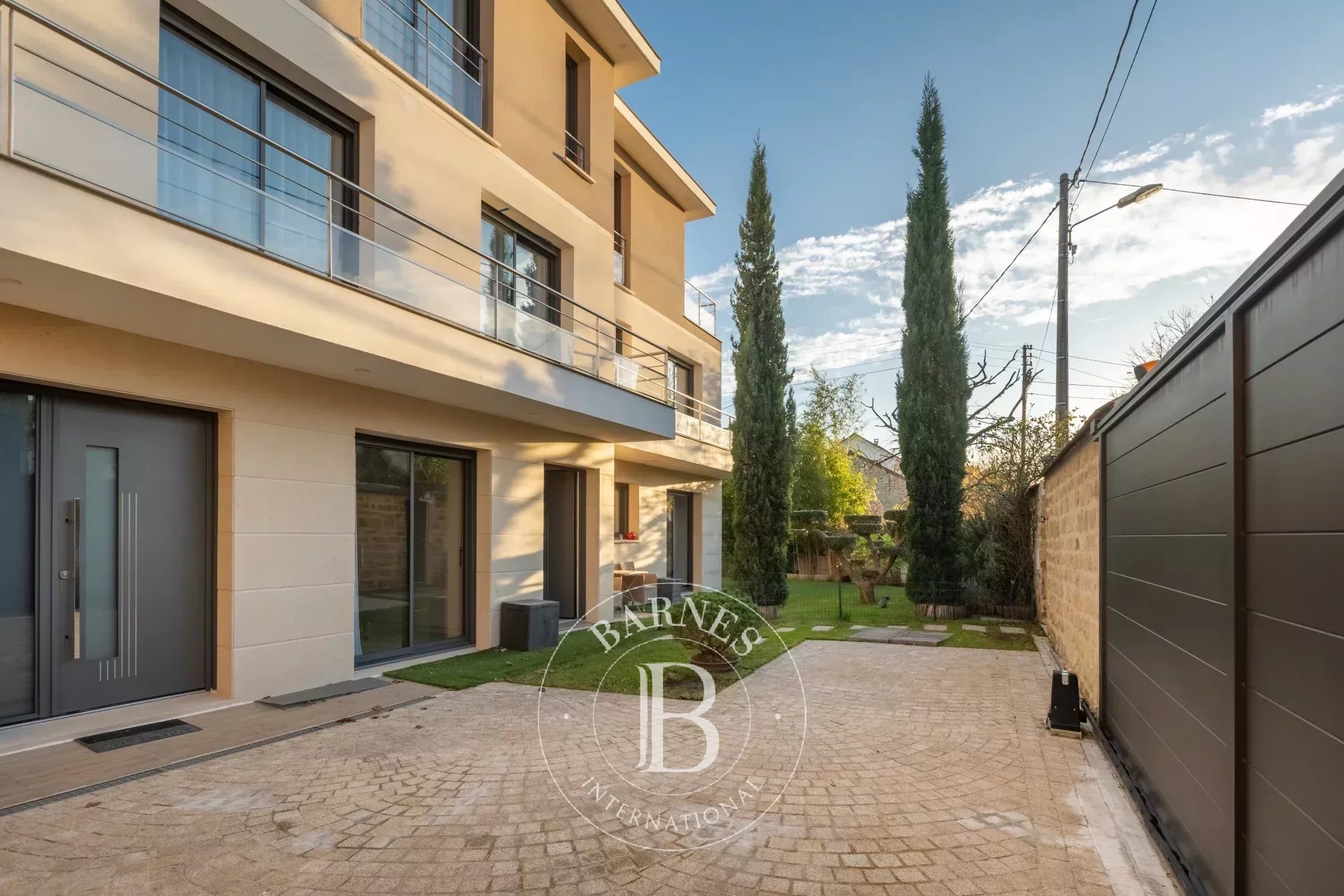 Villa Chatou  -  ref 85416626 (picture 1)