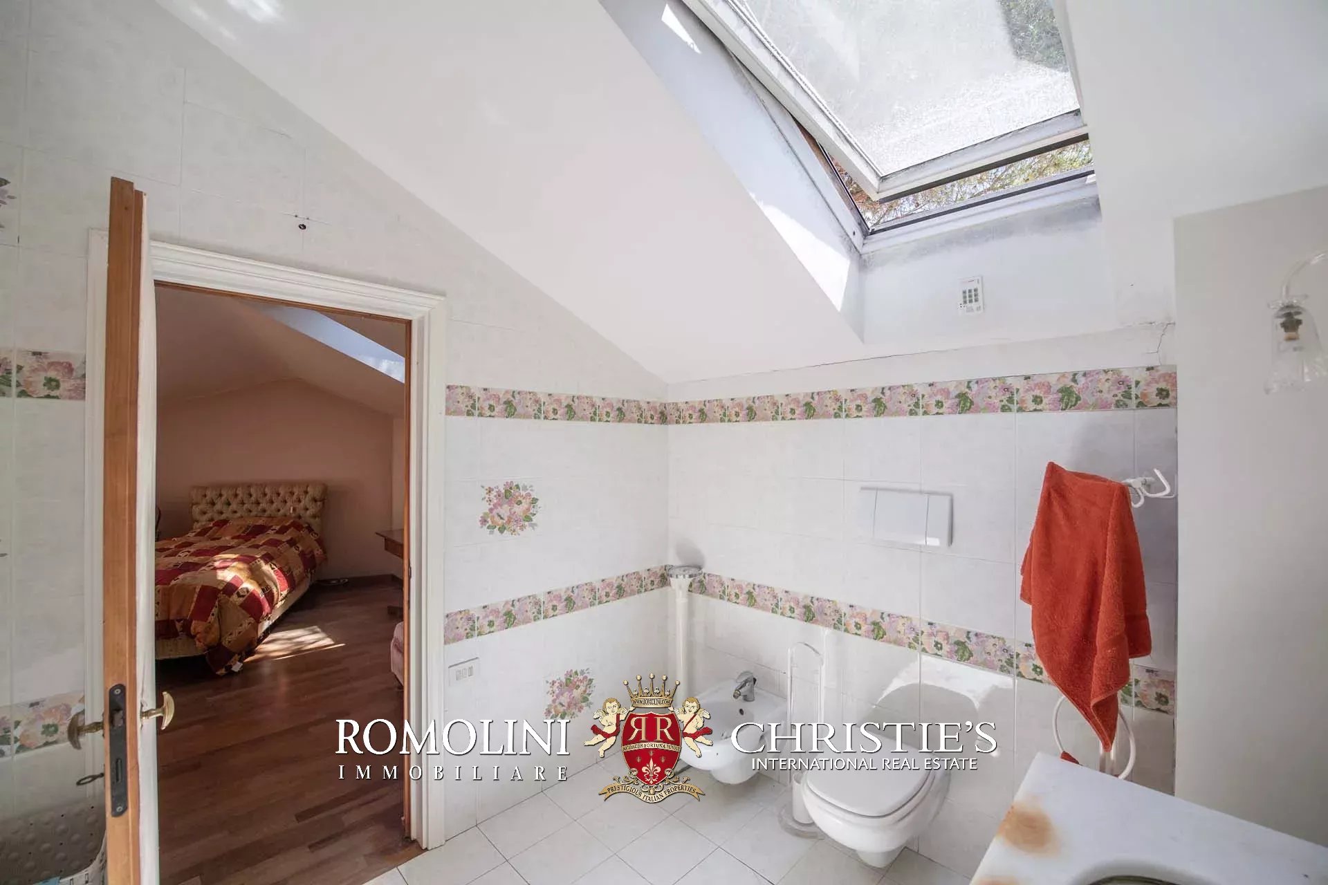 4 Bedroom Villa/Townhouse's Image 37