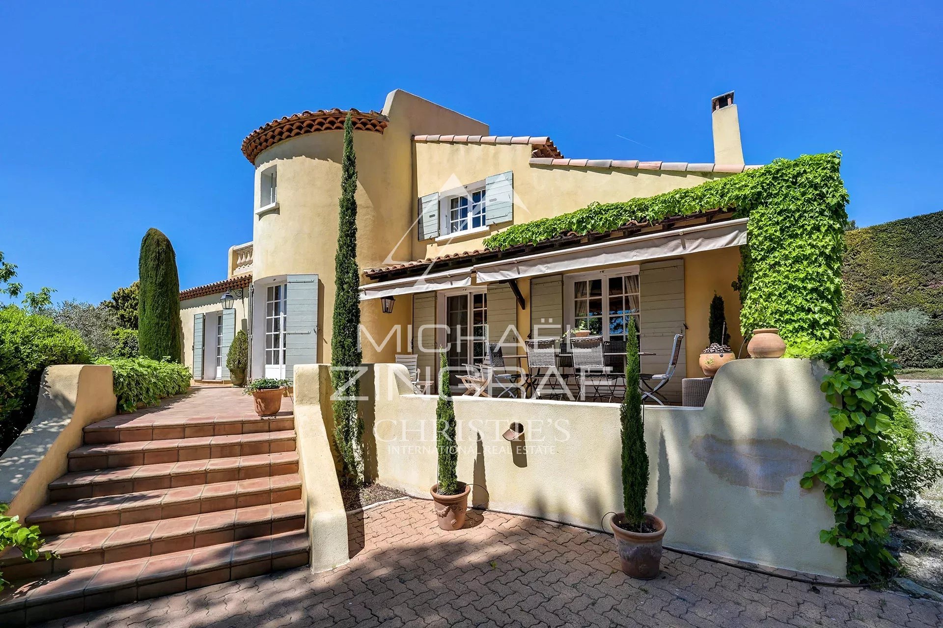 5 Bedroom Villa/Townhouse's Image 12