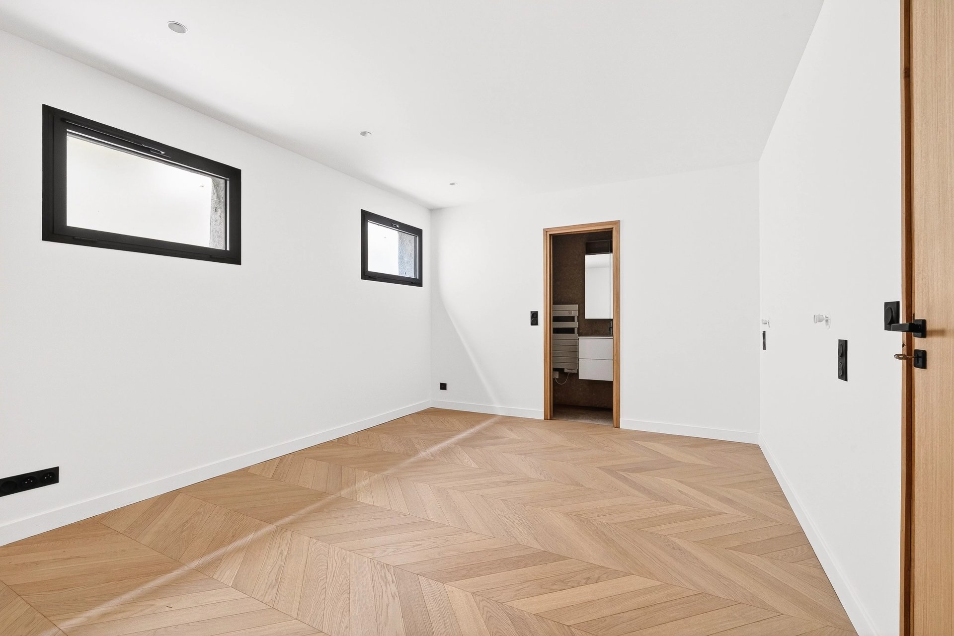 5 Bedroom Villa/Townhouse's Image 15