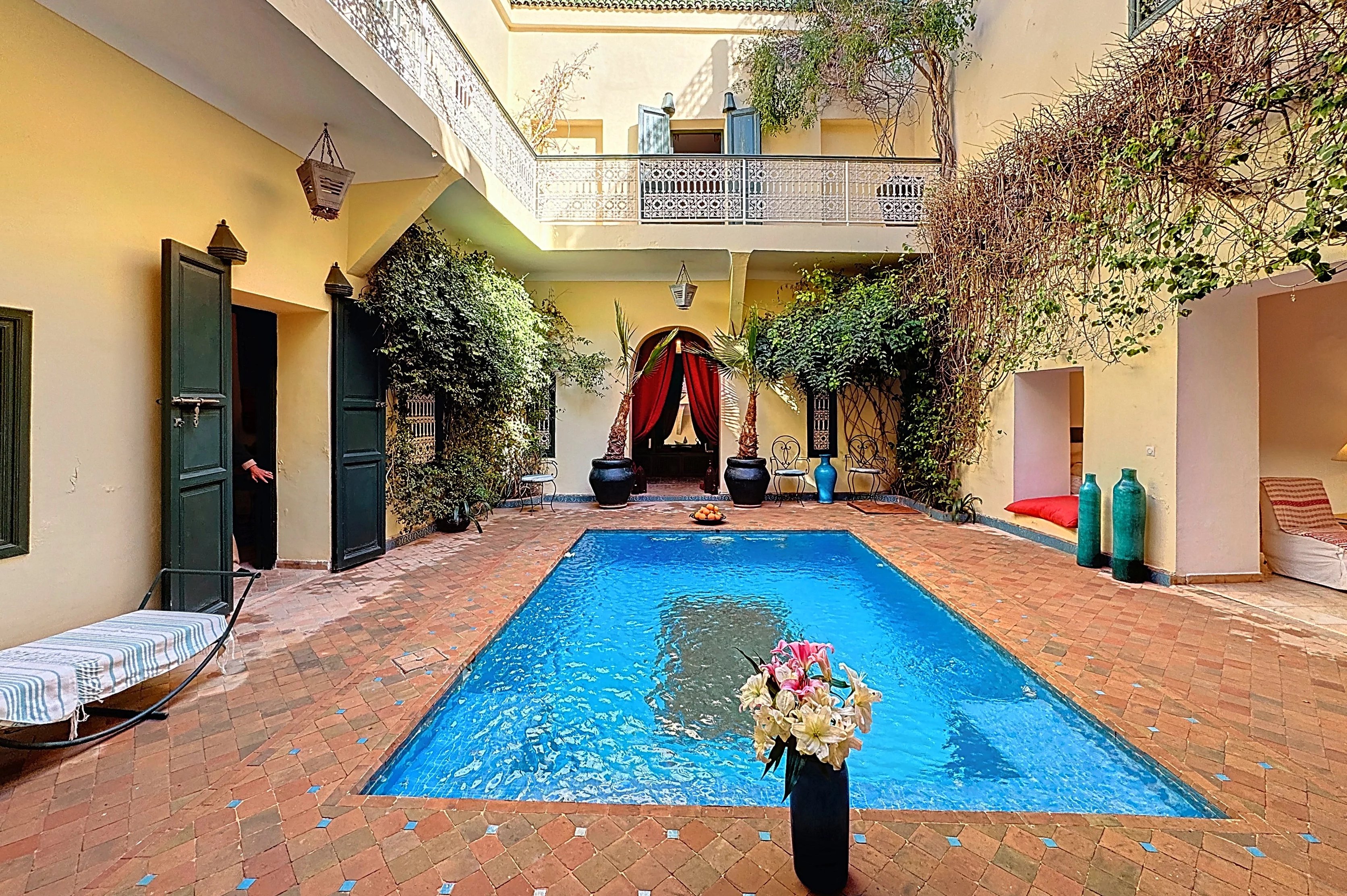 Exceptional Riad in Marrakech - Medina Sidi Ben Slimane, swimming pool, 4 suites, terrace overlooking the Atlas mountains