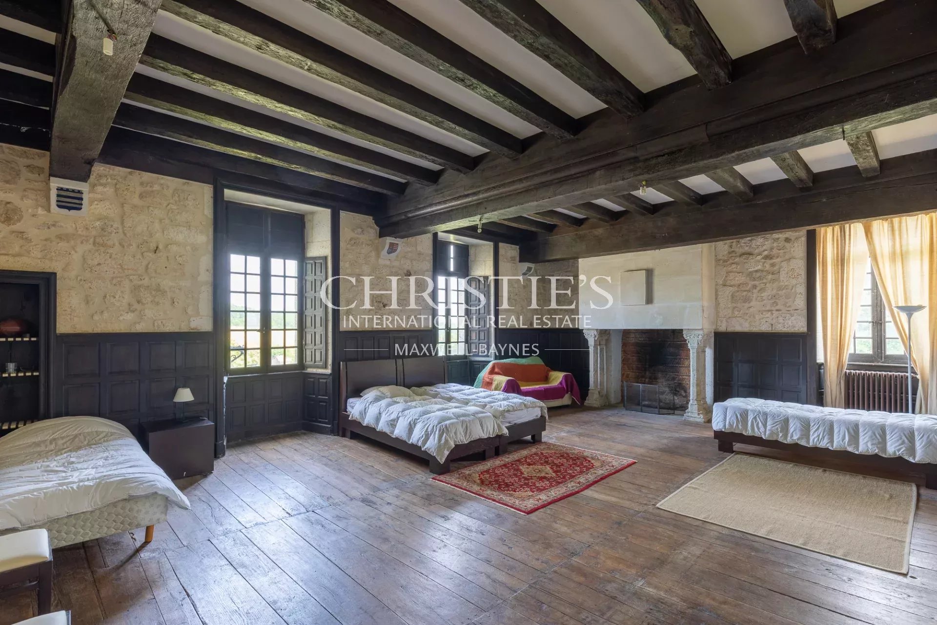 9 Bedroom Chateau's Image 17